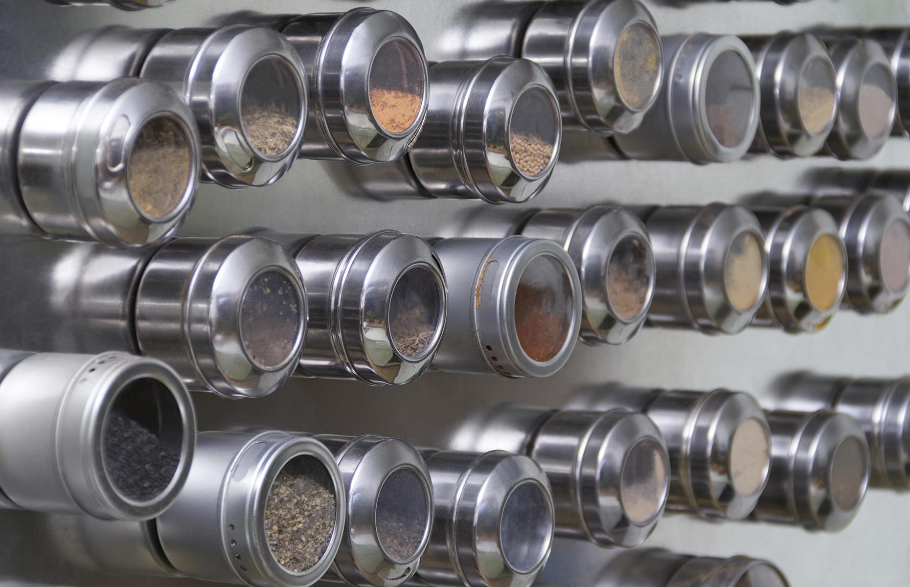 Get magnetic containers