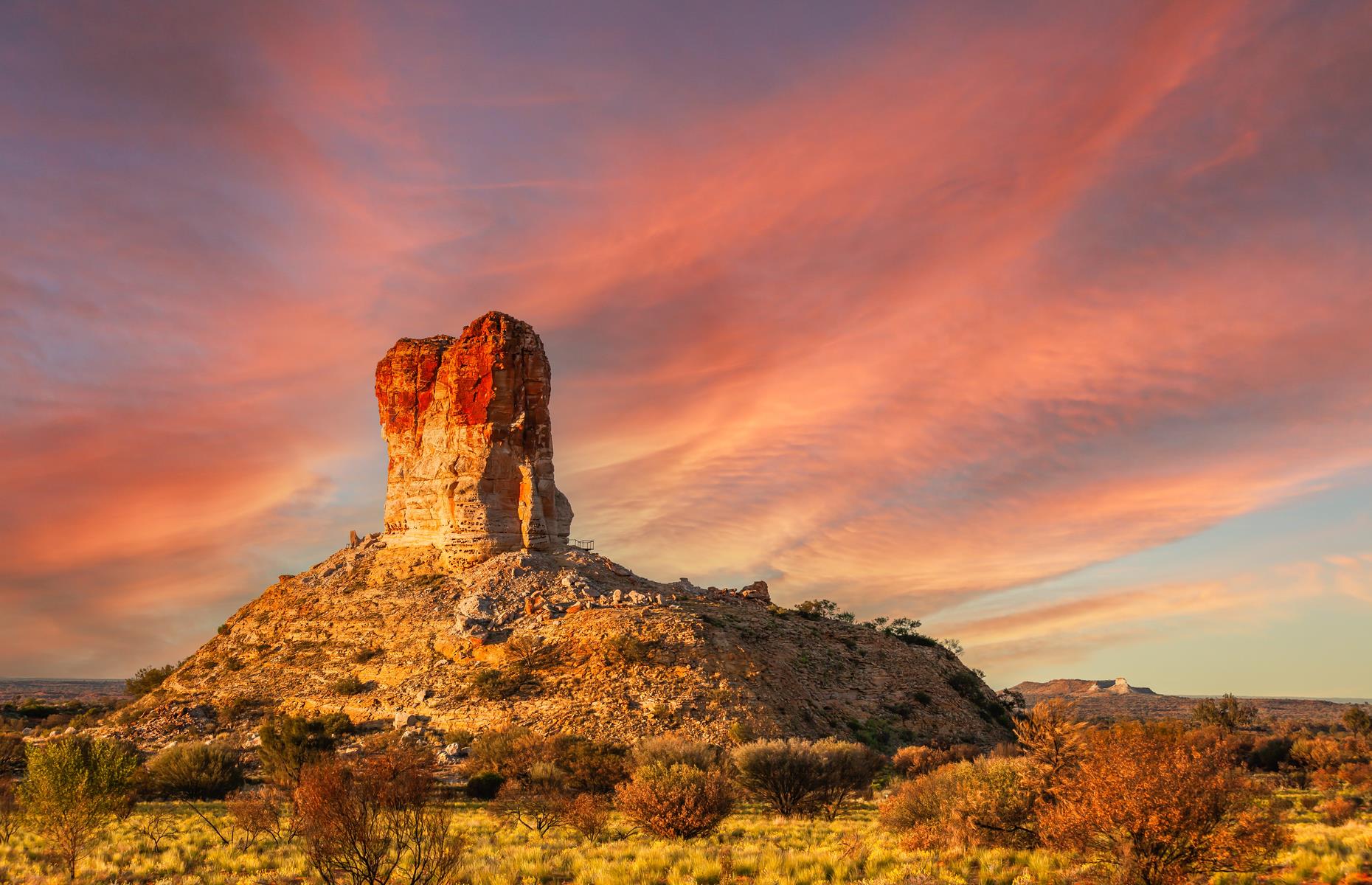 Chambers Pillar, Northern Territory 
