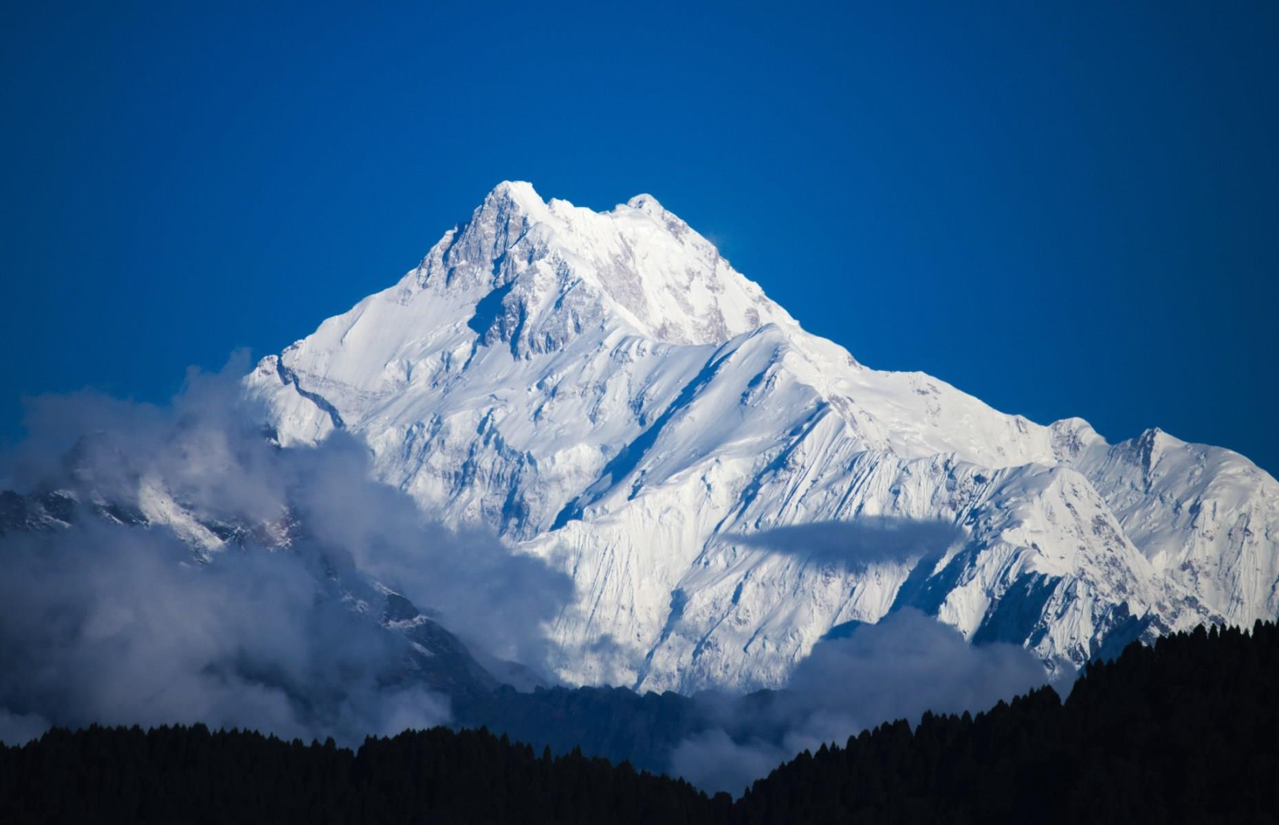 The world's third highest mountain