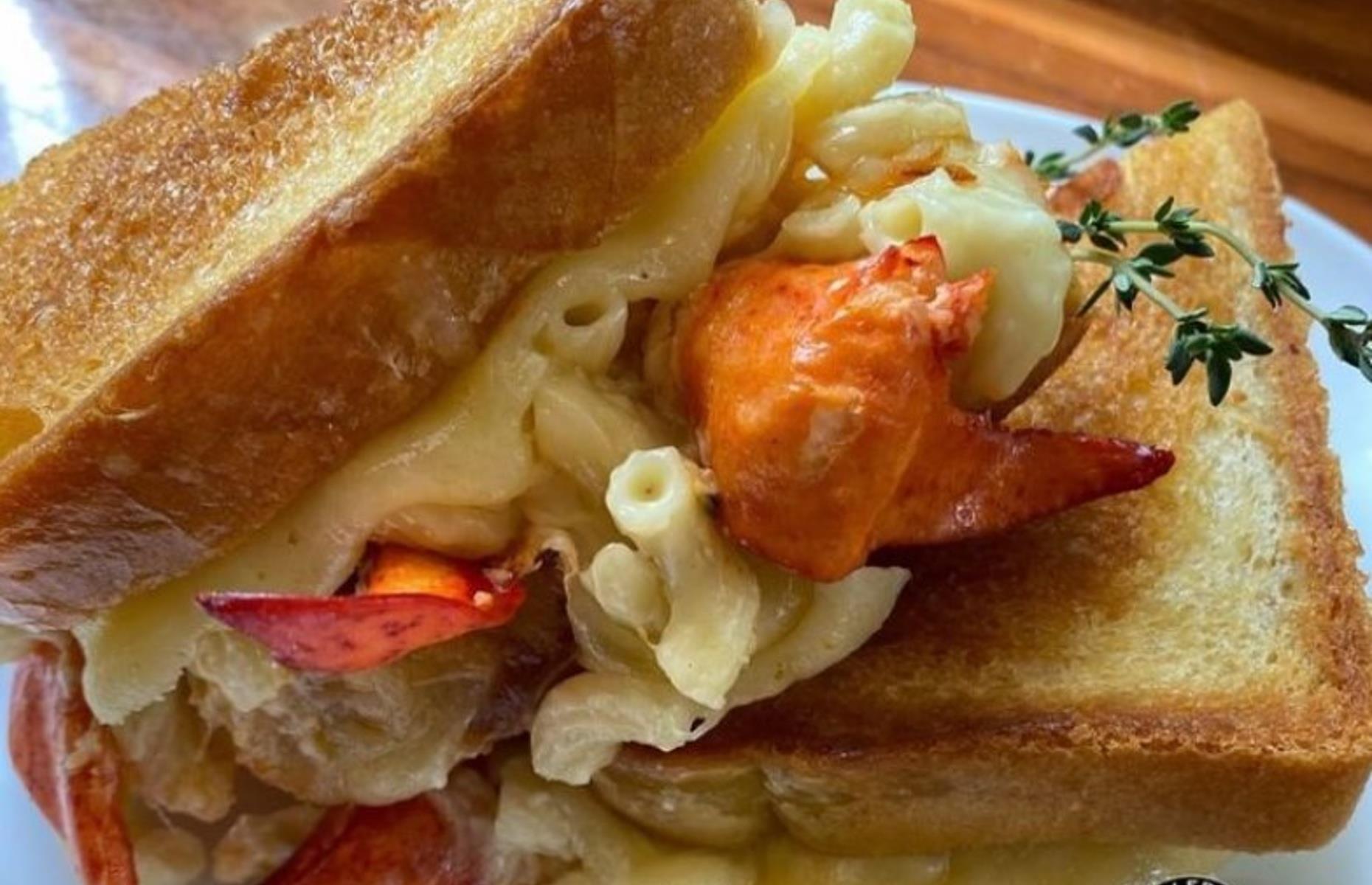 Virginia: lobster mac 'n' cheese, The Grilled Cheese Bistro, Norfolk
