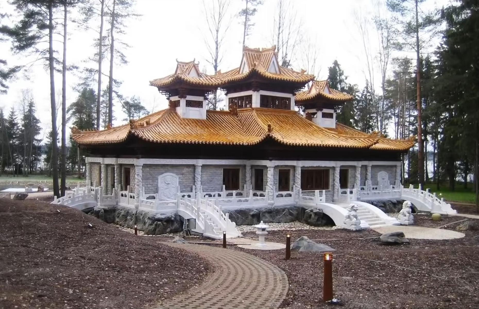Дача путина на валдае фото Inside Vladimir Putin’s palatial forest hideaway on Lake Valdai loveproperty.com