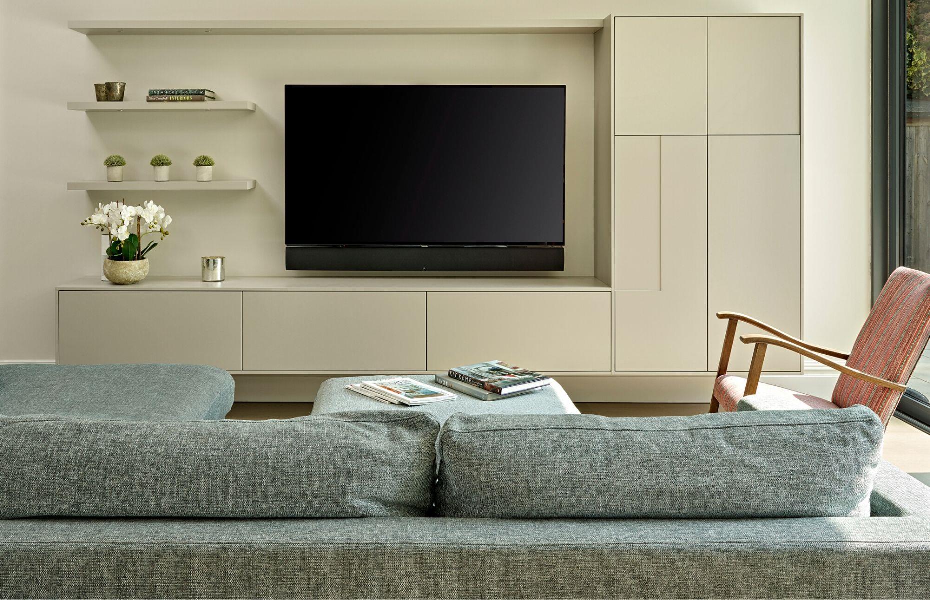 Fernseher über dem Kamin aufhängen