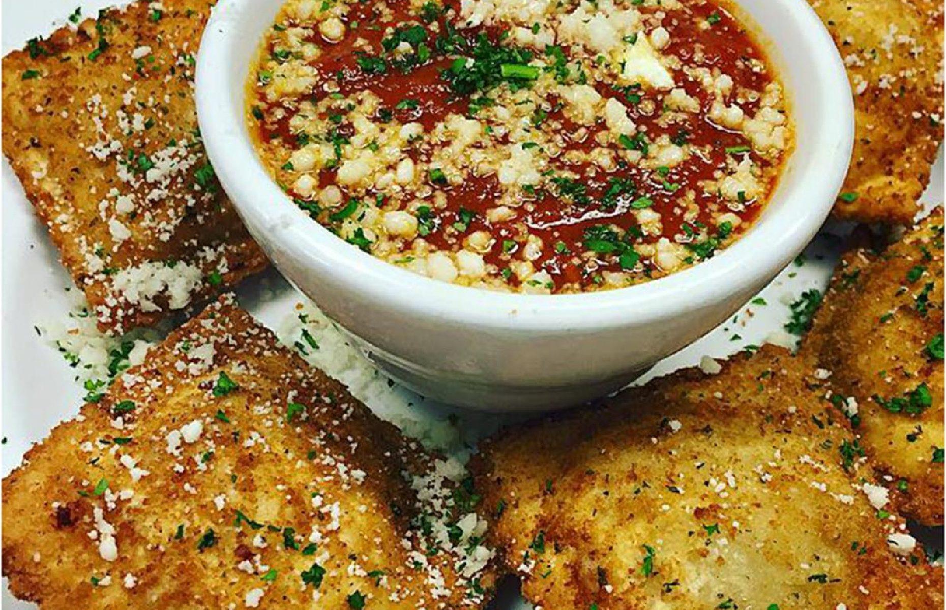 Missouri: toasted ravioli, Anthonino's Taverna, St Louis
