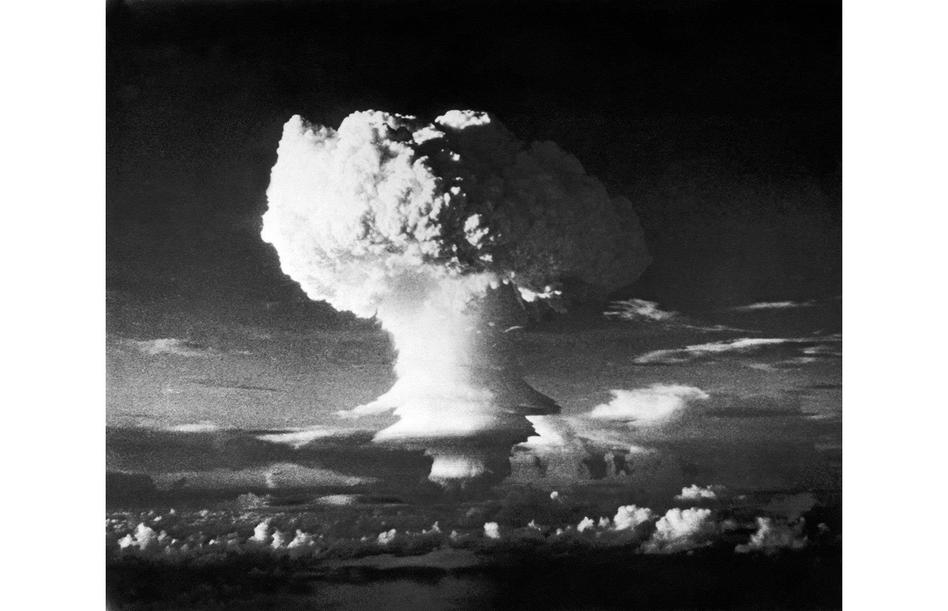 1952: The US tests the first hydrogen bomb