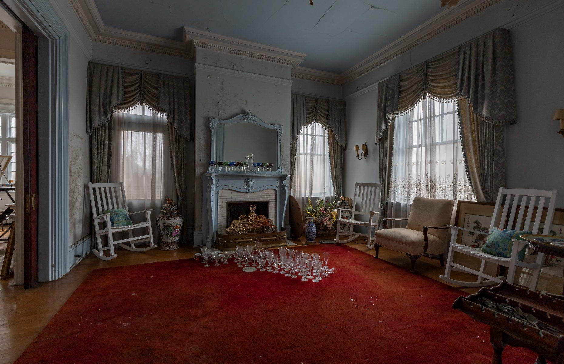 Neglected grandeur