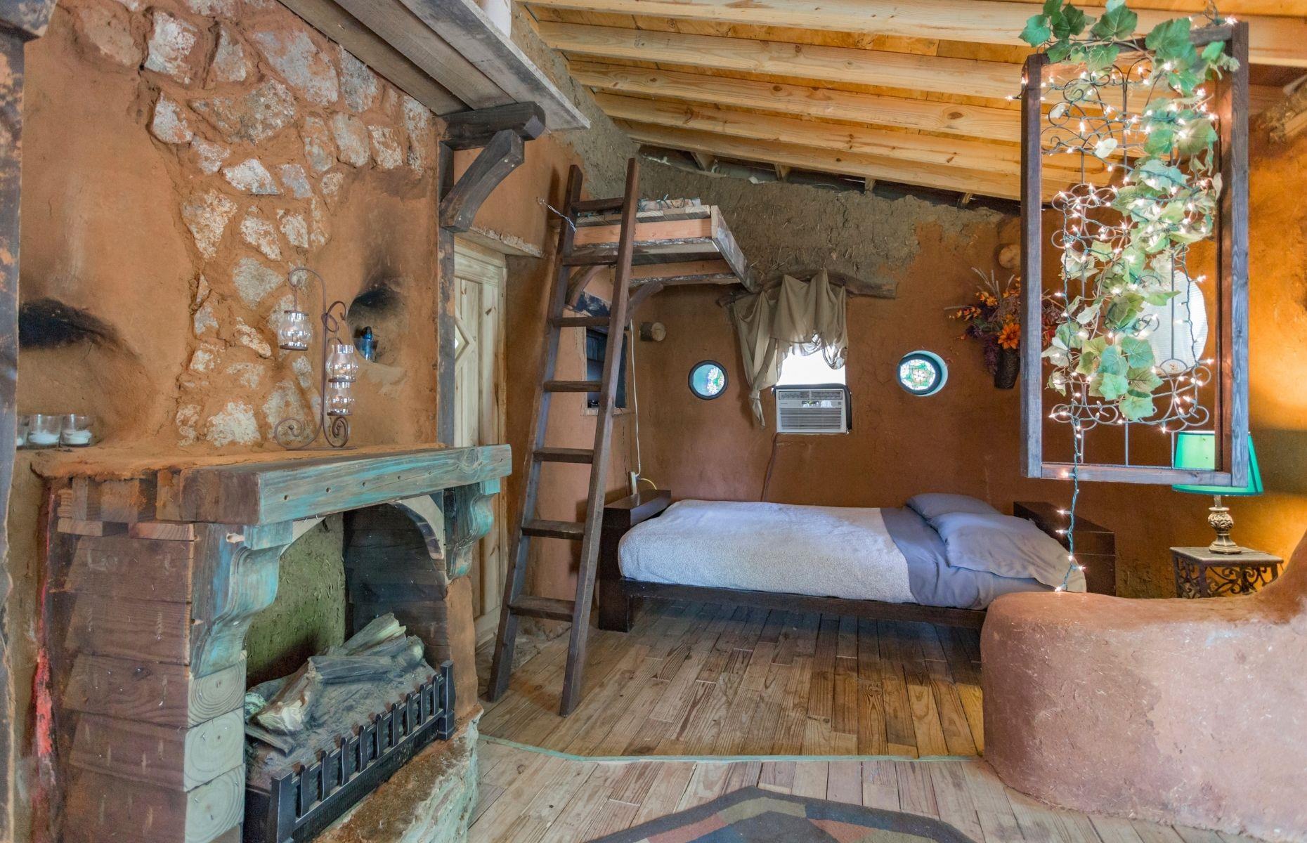 Hobbit House, Tennessee, USA