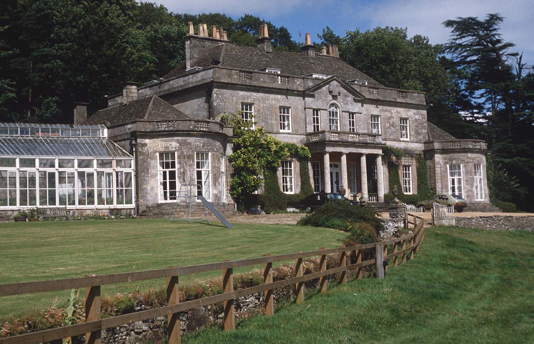 Where does Princess Anne live?
