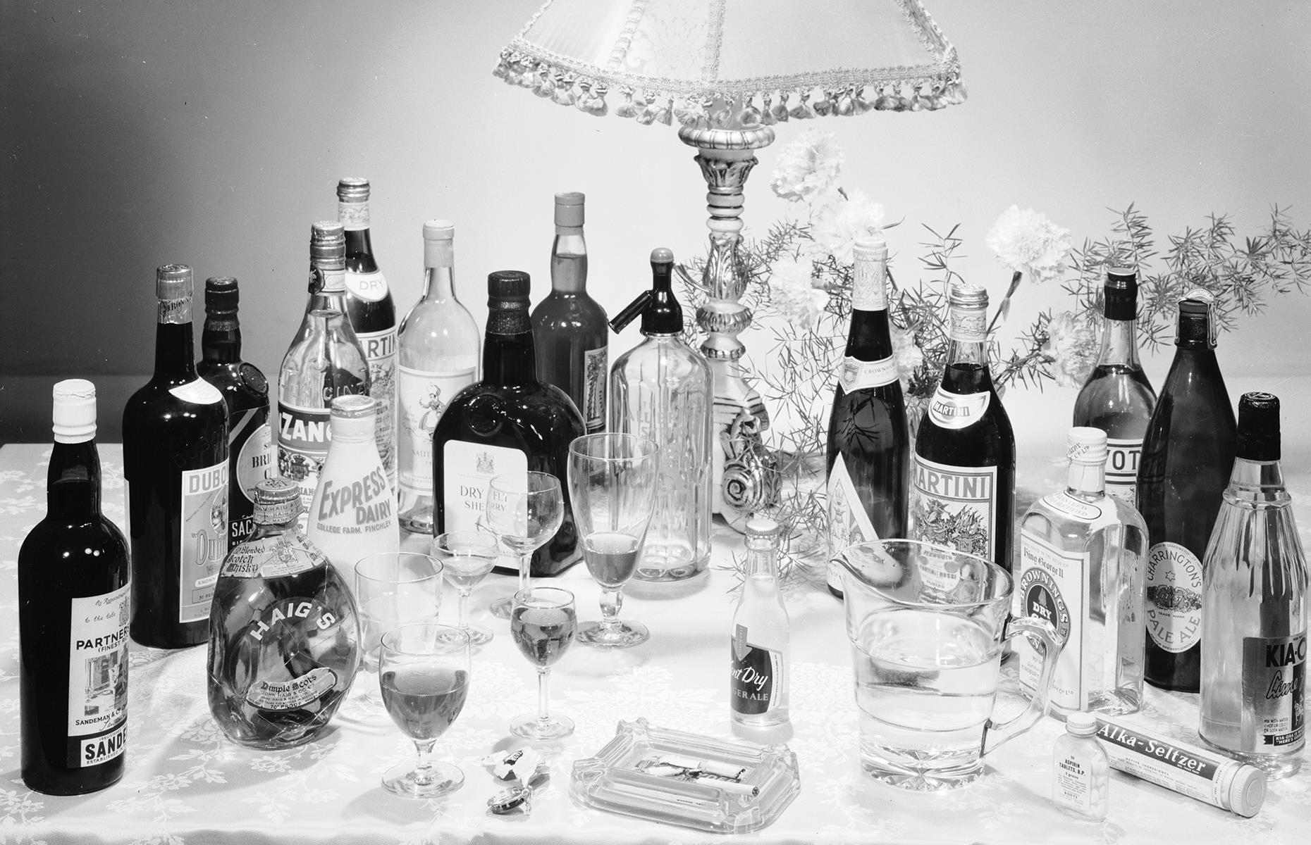 1950s: Christmas cocktails