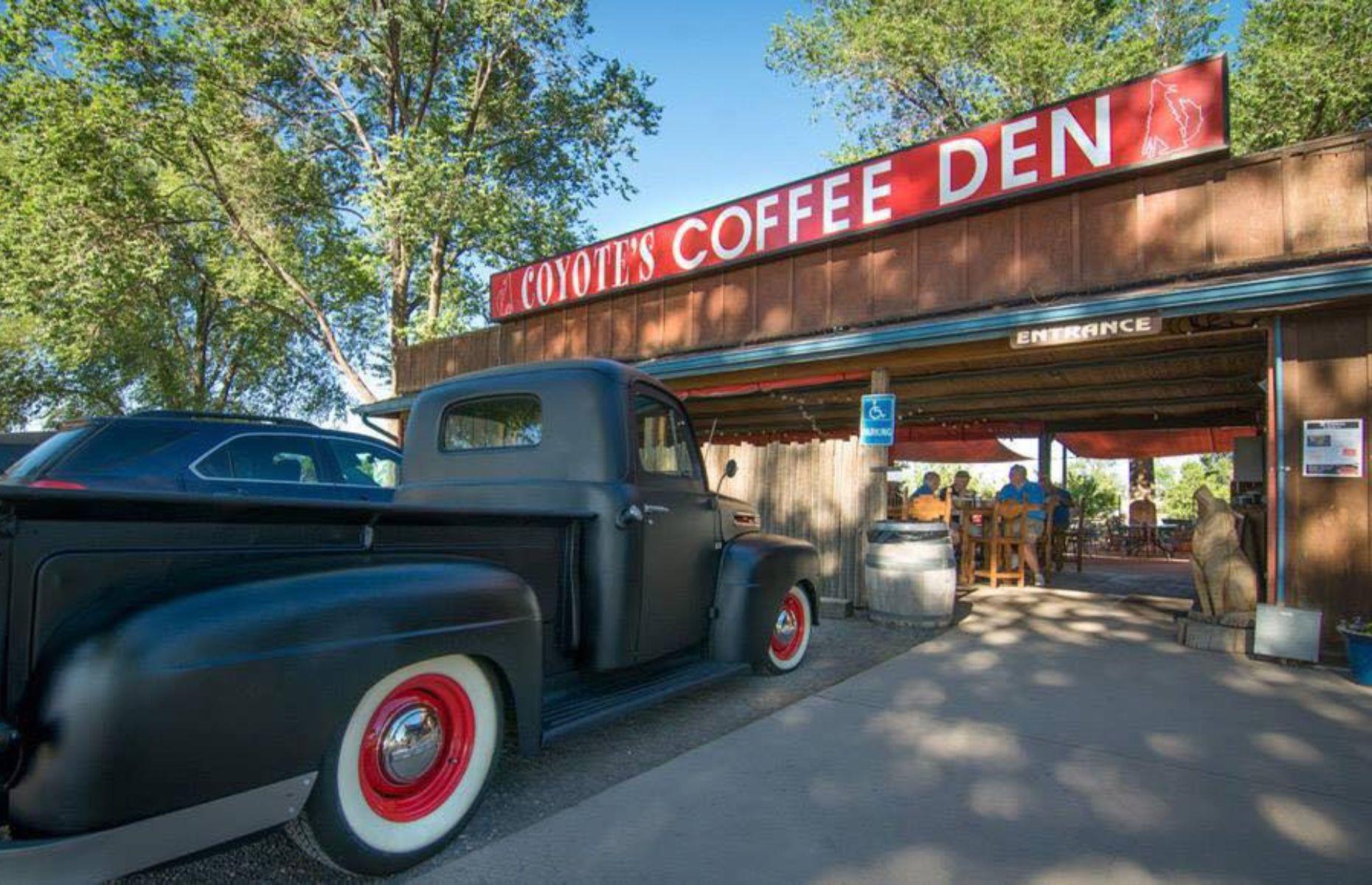 Colorado: Coyote's Coffee Den, Penrose  