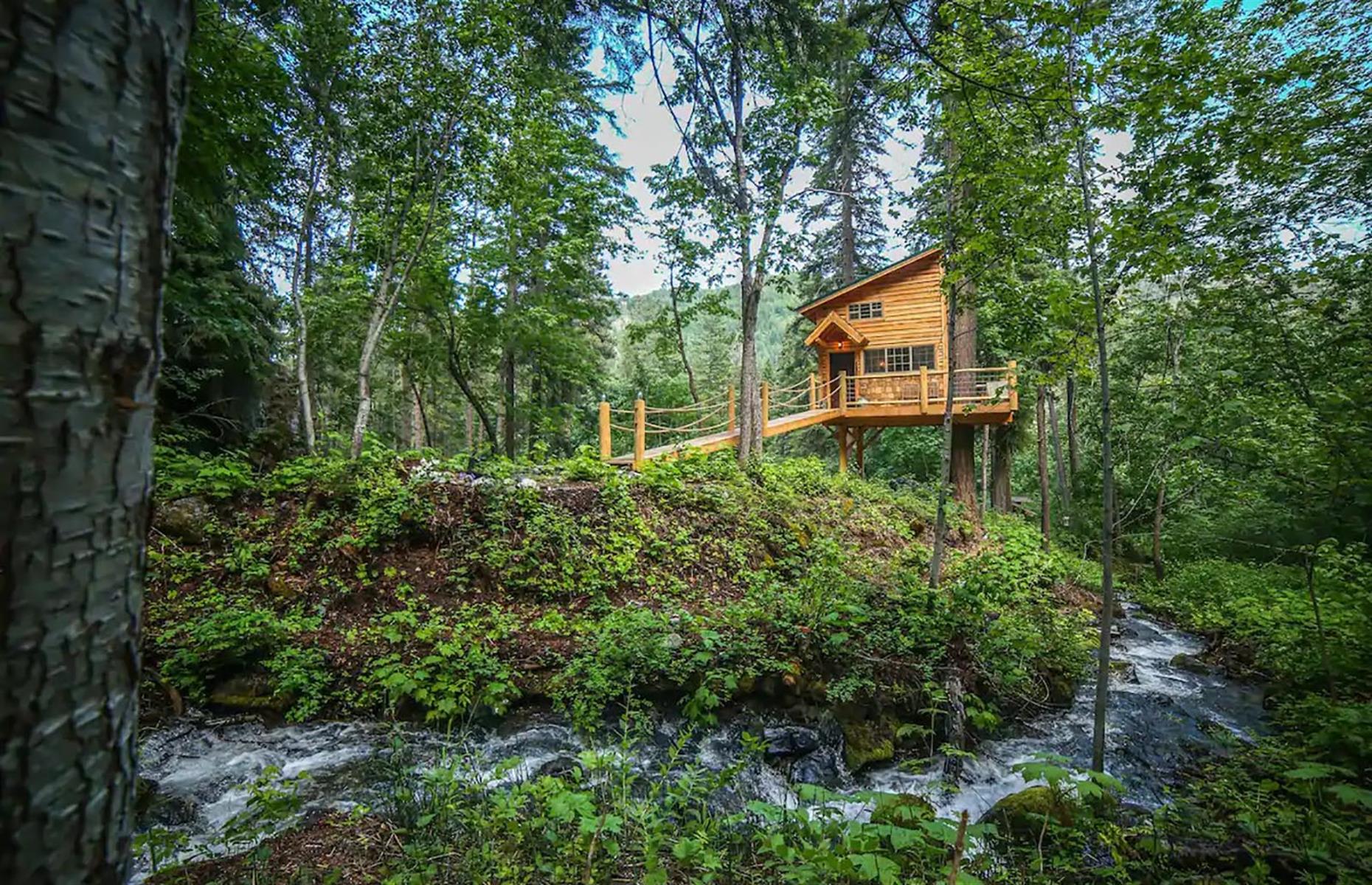 Hansel Creek treehouse, Peshastin, Washington