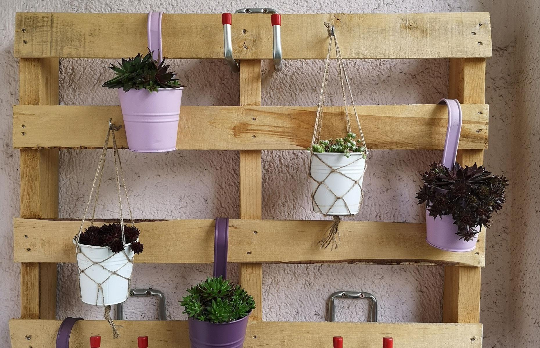 Upcycle a wooden pallet