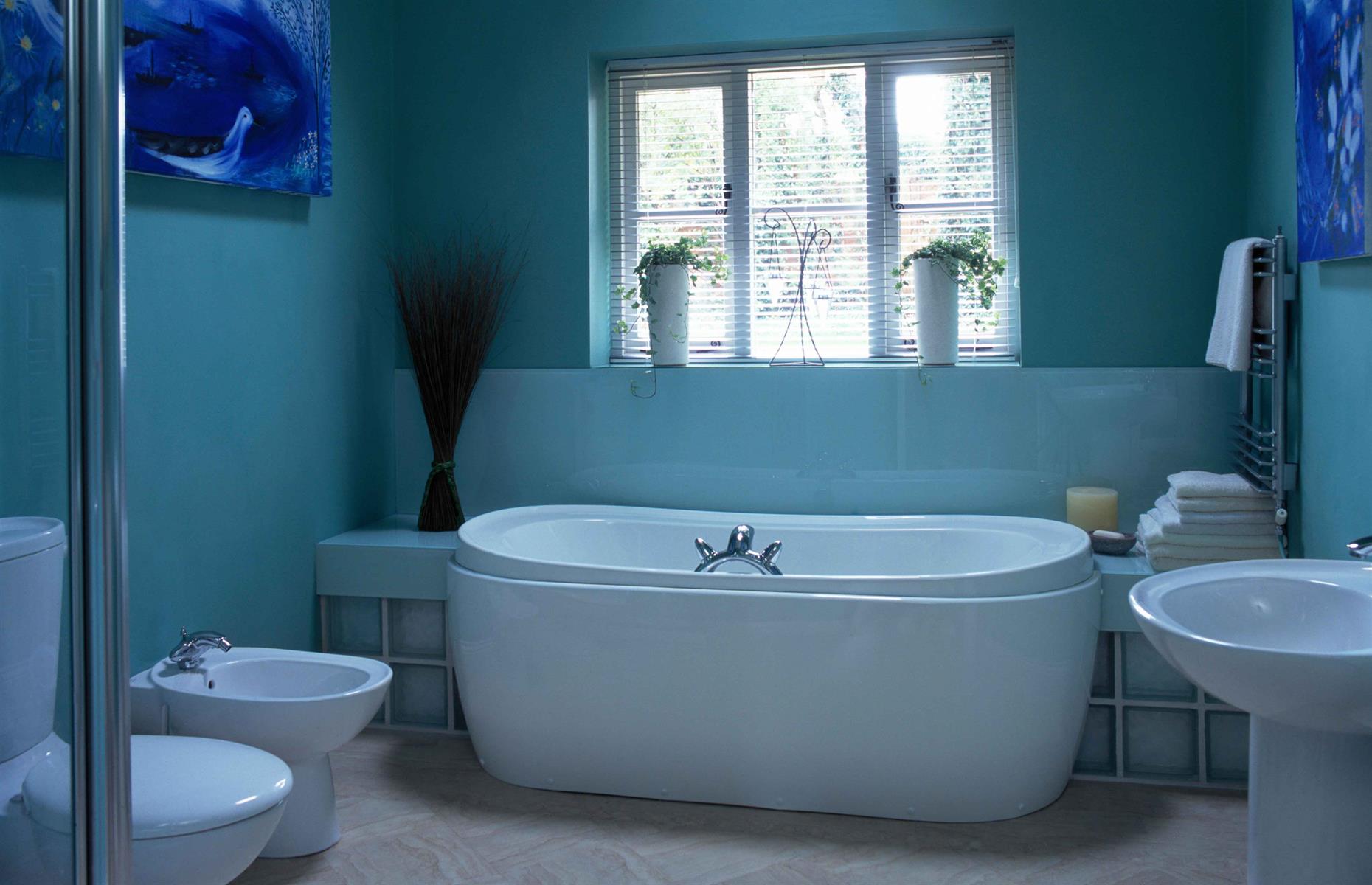 1990s: the bathroom