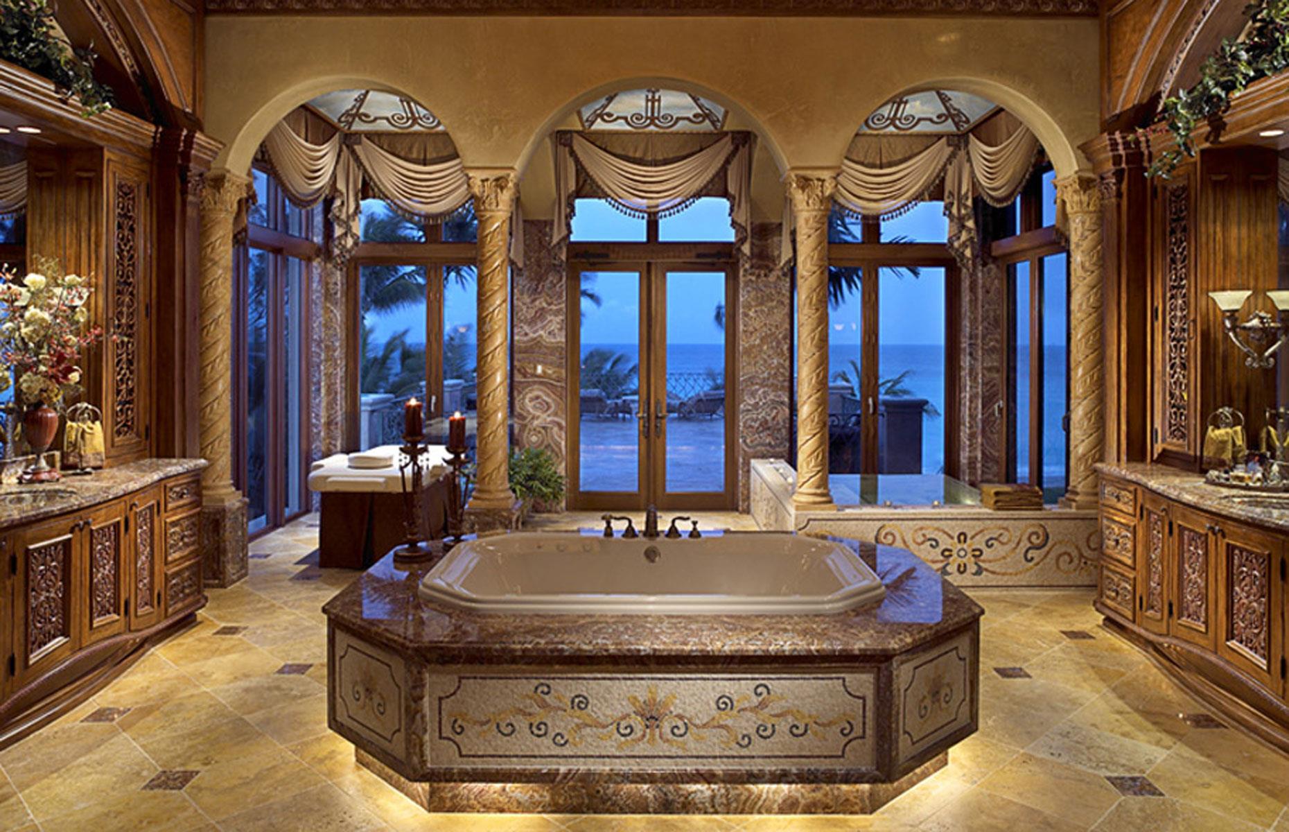 Luxury much. Шикарные Ванные комнаты. Роскошная ванная комната. Ванная в особняке. Роскошные Ванные комнаты в особняке.