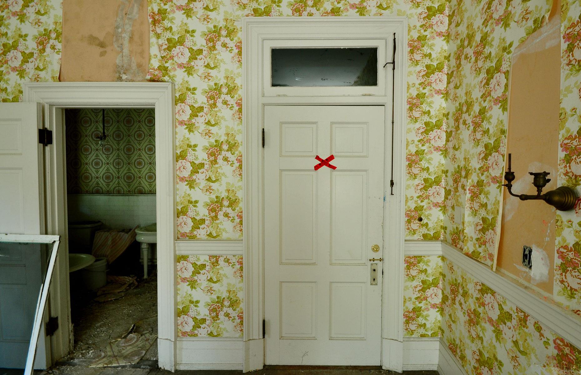 Selma Mansion, Leesburg, USA: Unbelievably expensive abandoned mansions