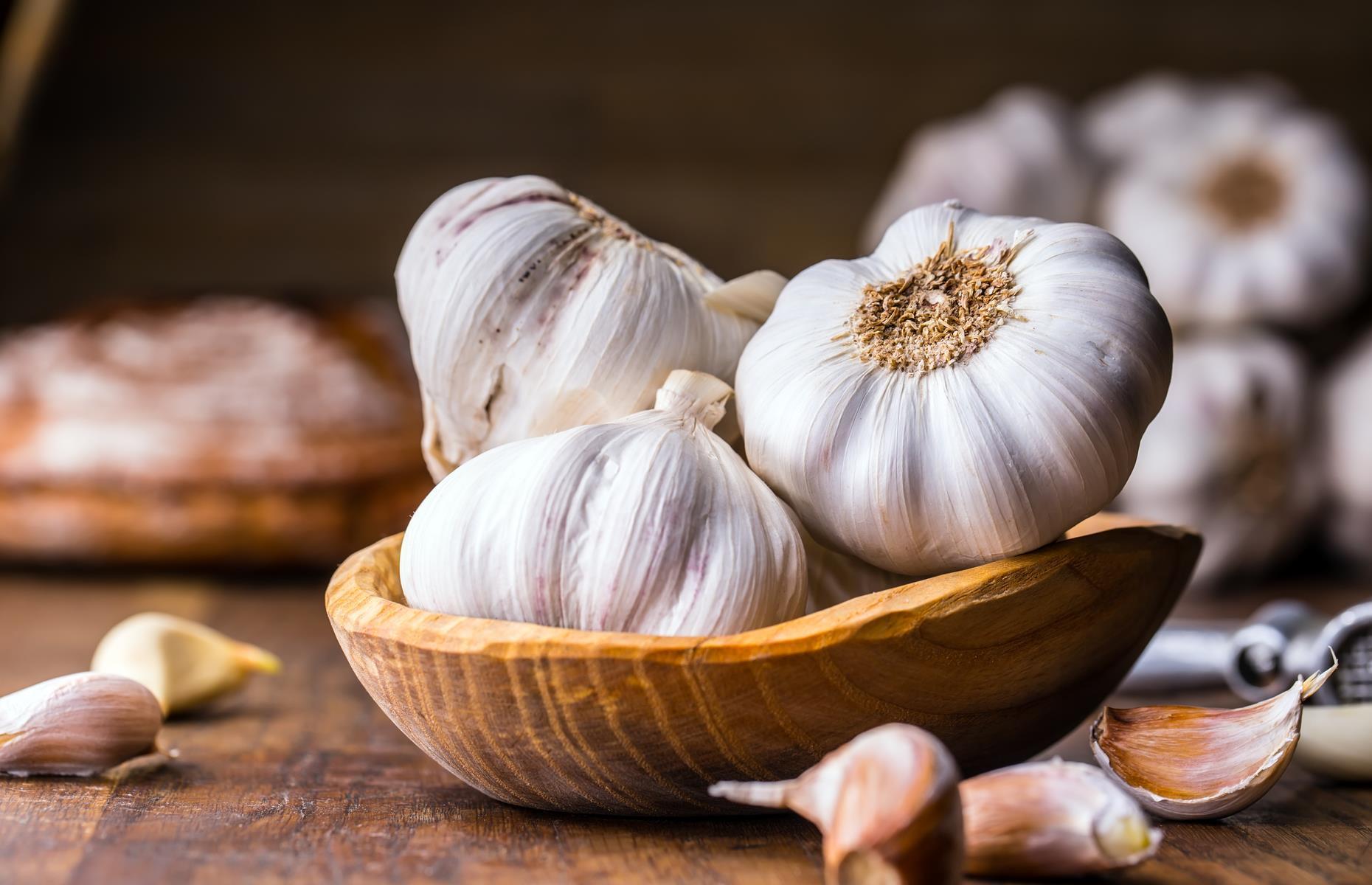 Store garlic for months in a dark and dry place