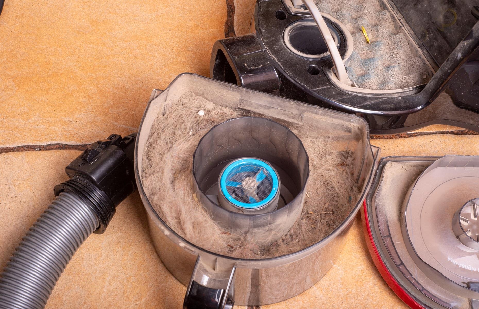 Not emptying the vacuum cleaner