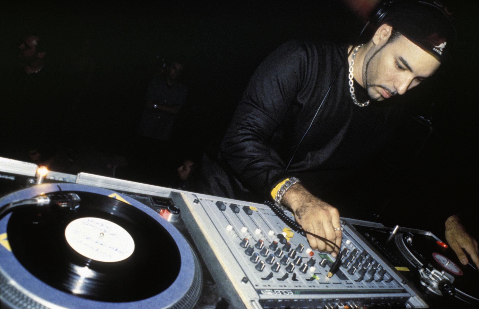 Vinyl's 1990s lifeline