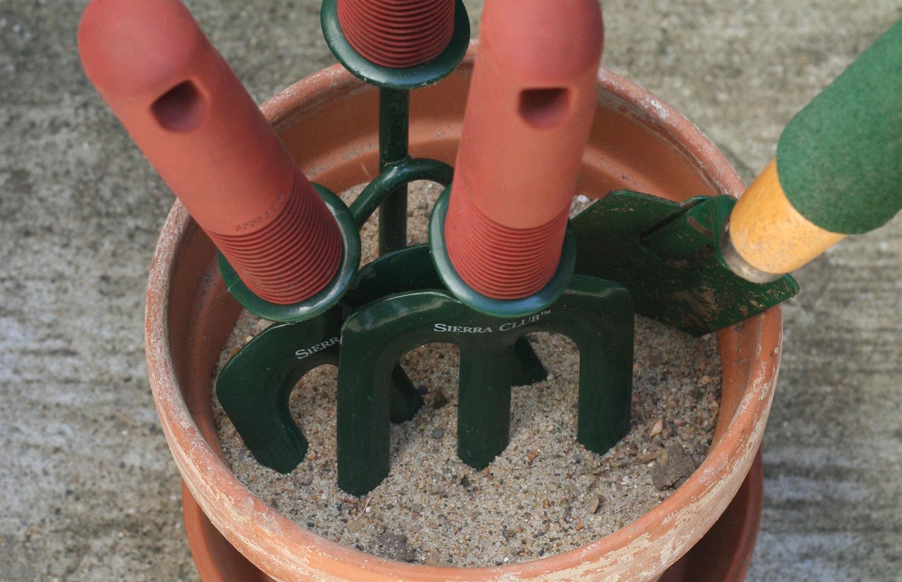 Keep garden tools clean and sharp