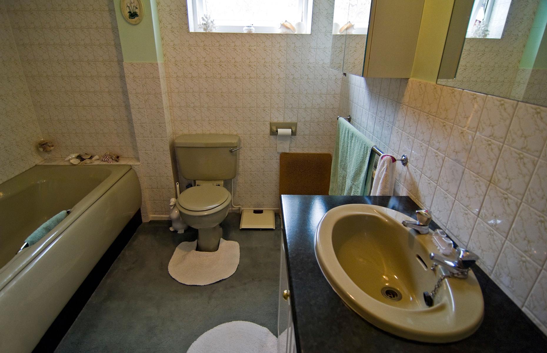 1980s: the bathroom