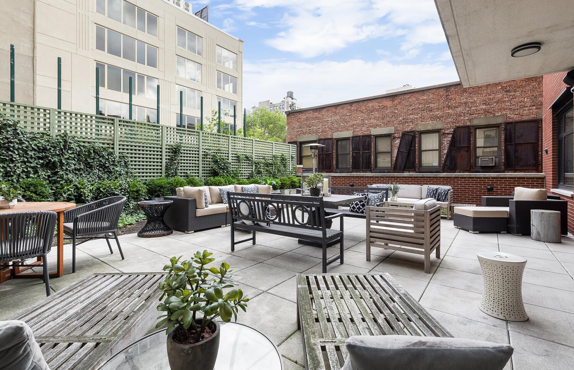 October: Joe Jonas and Sophie Turner's New York City condo