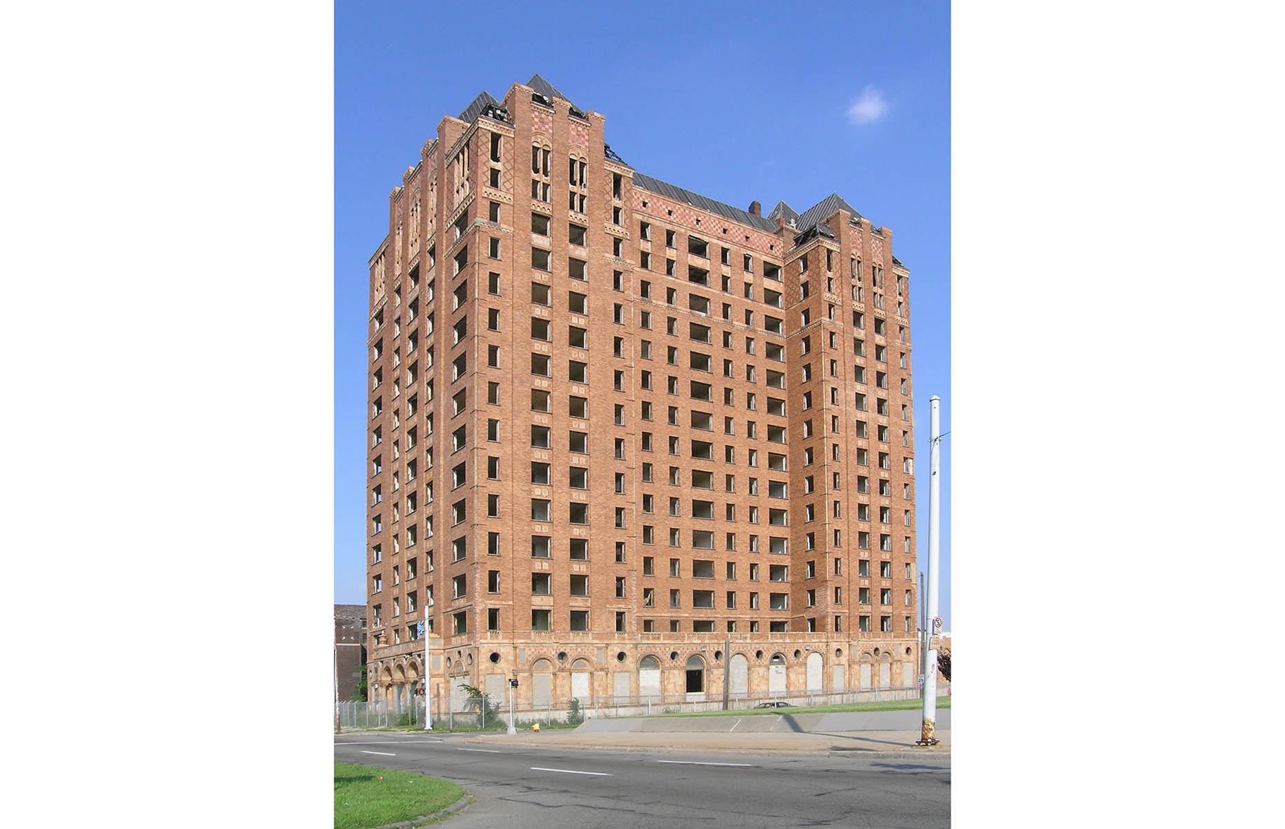Michigan: Lee Plaza, Detroit