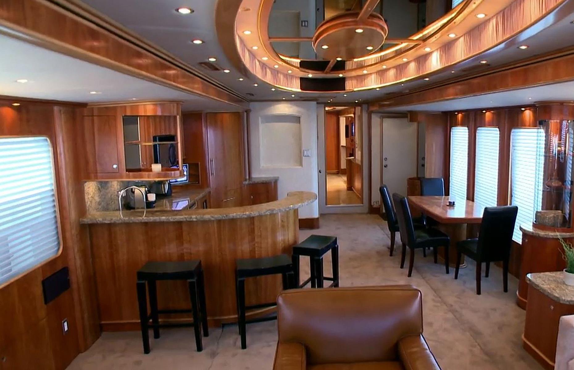 Leonardo DiCaprio's motorhome mansion
