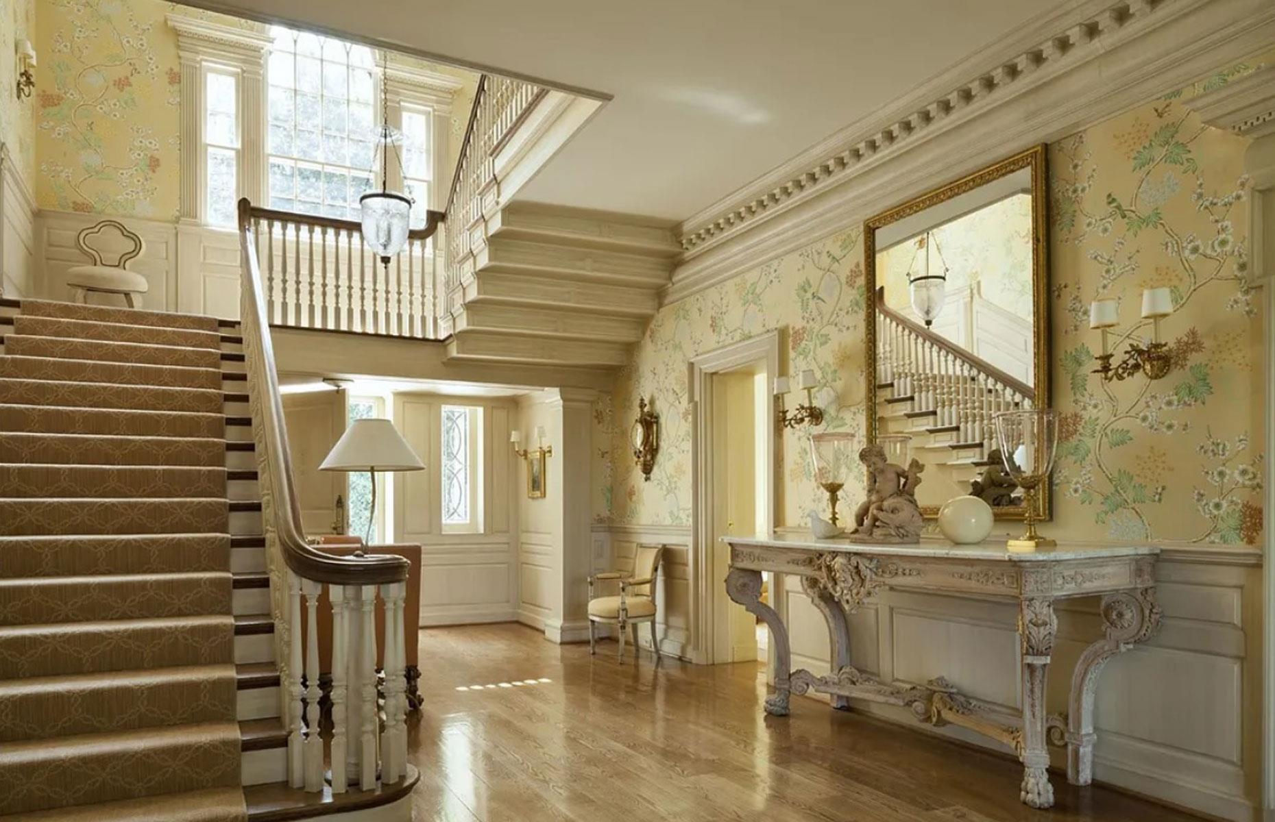 Entering Manhattan's high-society