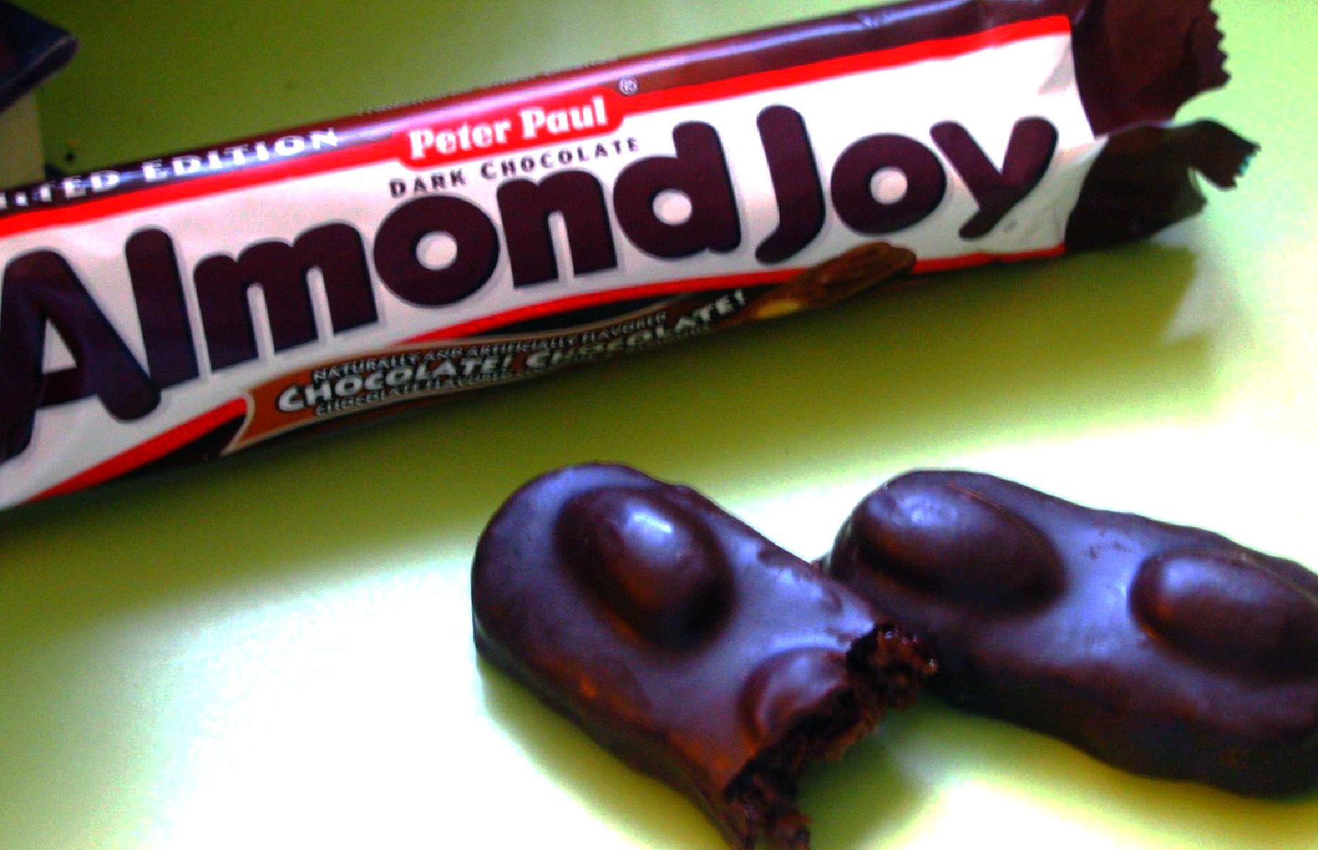 1946: Almond Joy