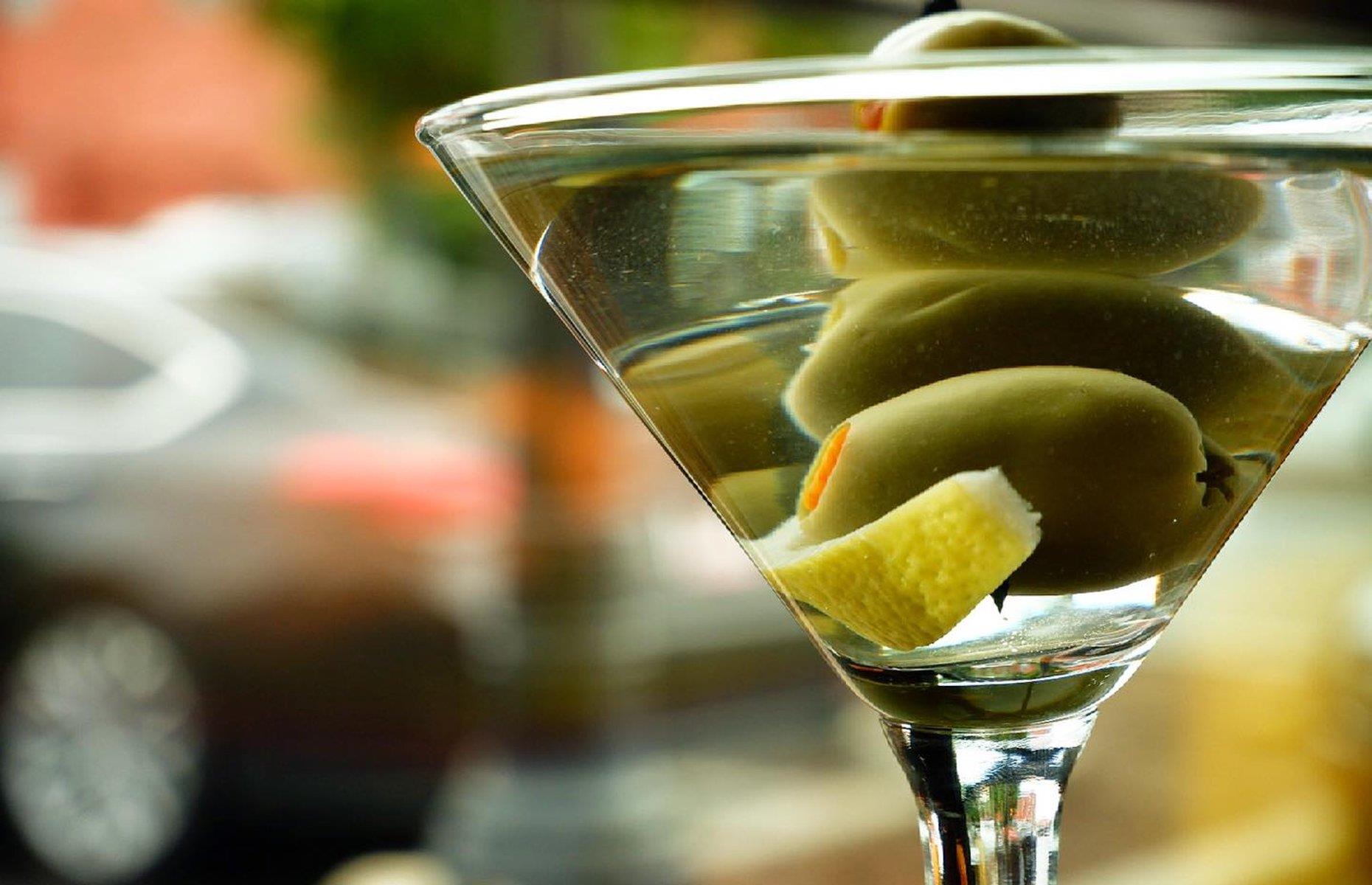 Kansas: Mort’s Martini Bar, Wichita