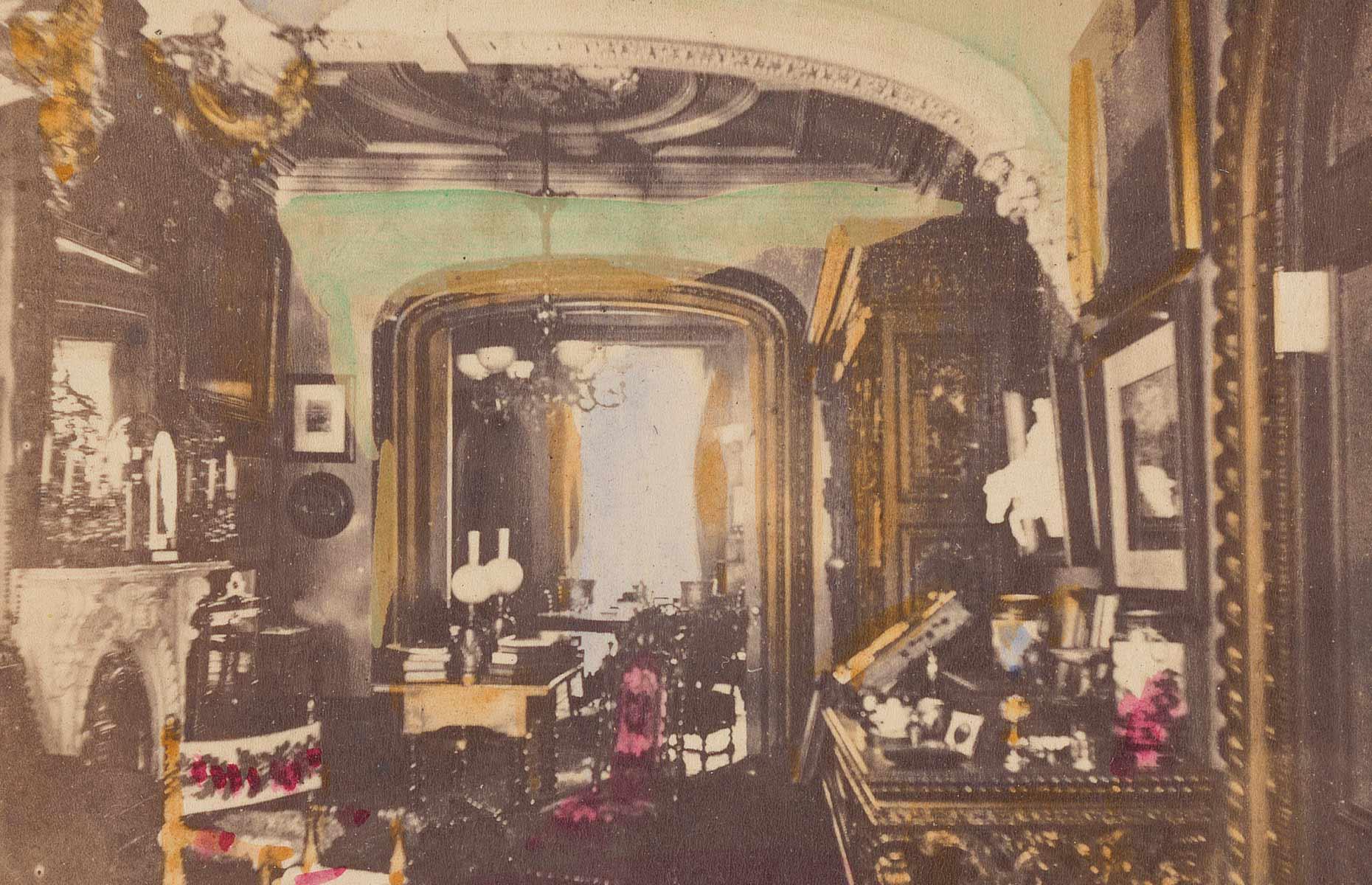 1865: Interior de una casa de piedra rojiza