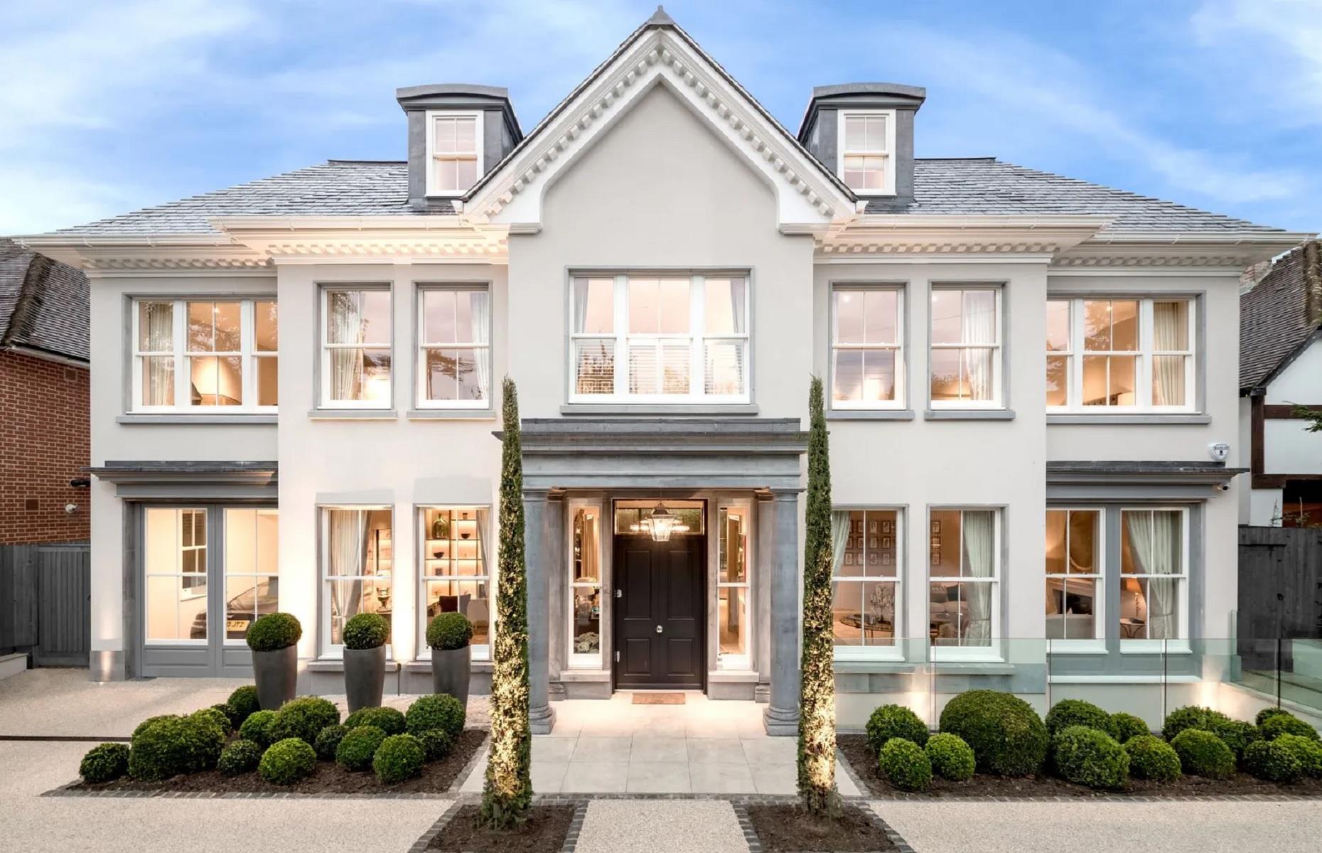 Luxurious mansion, Roehampton, London