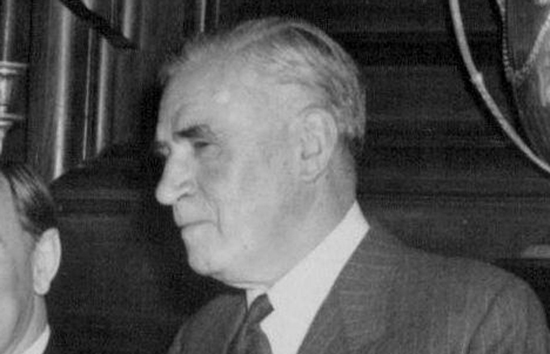 Sir Keith Murdoch dies