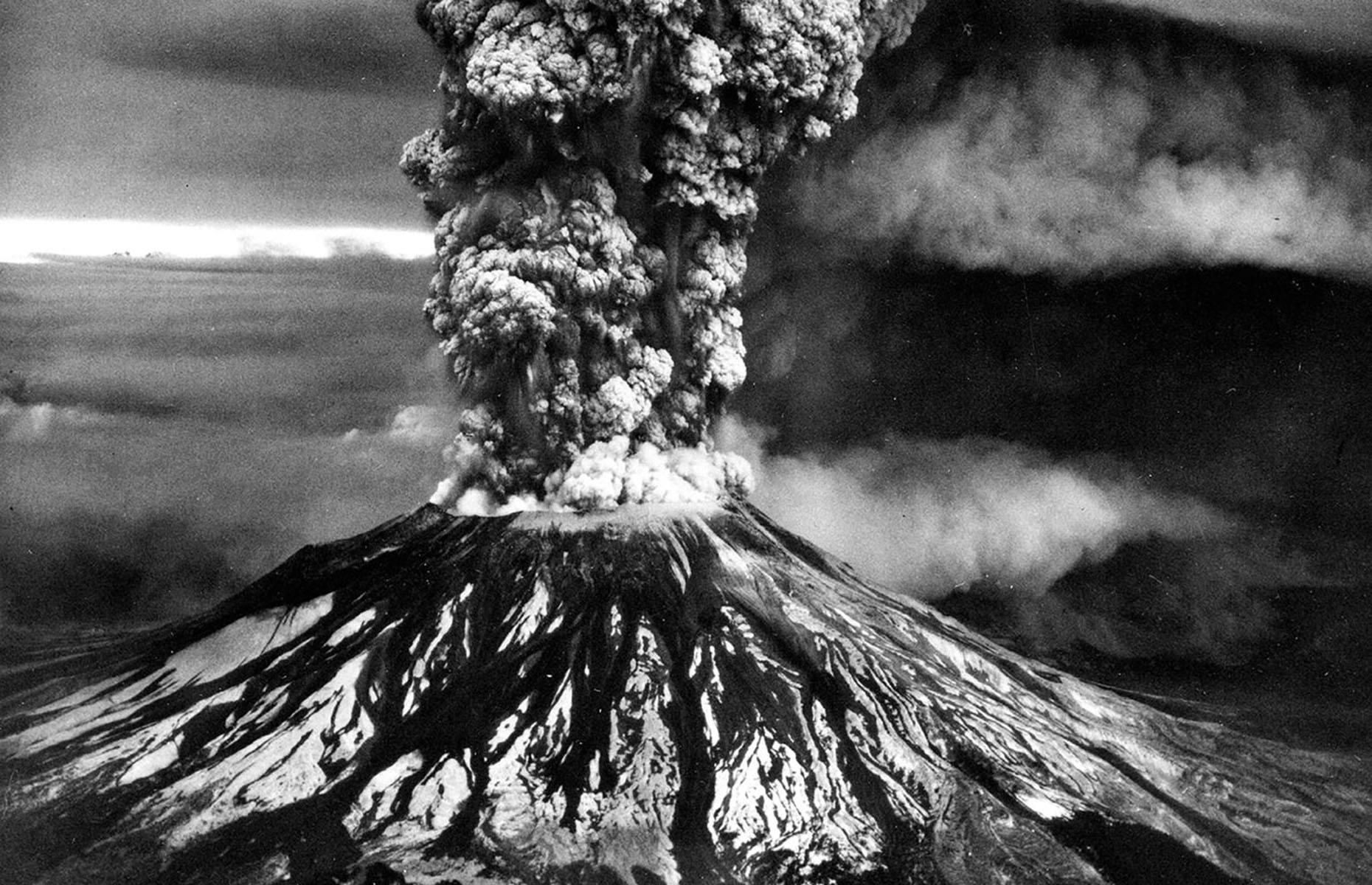 1980: Mount St Helens eruption, Washington