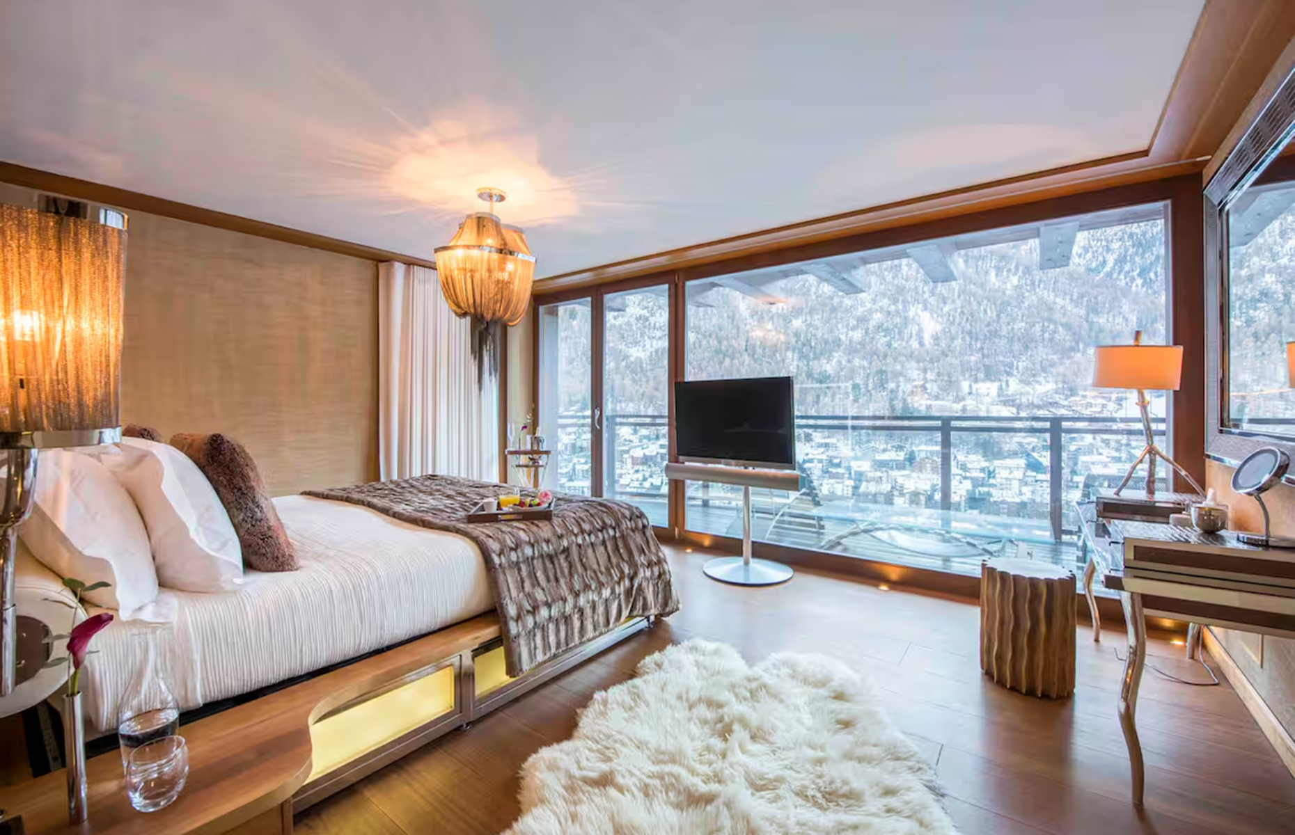 Ski chalet, Valais, Switzerland: £498,108 ($610.7k) PCM