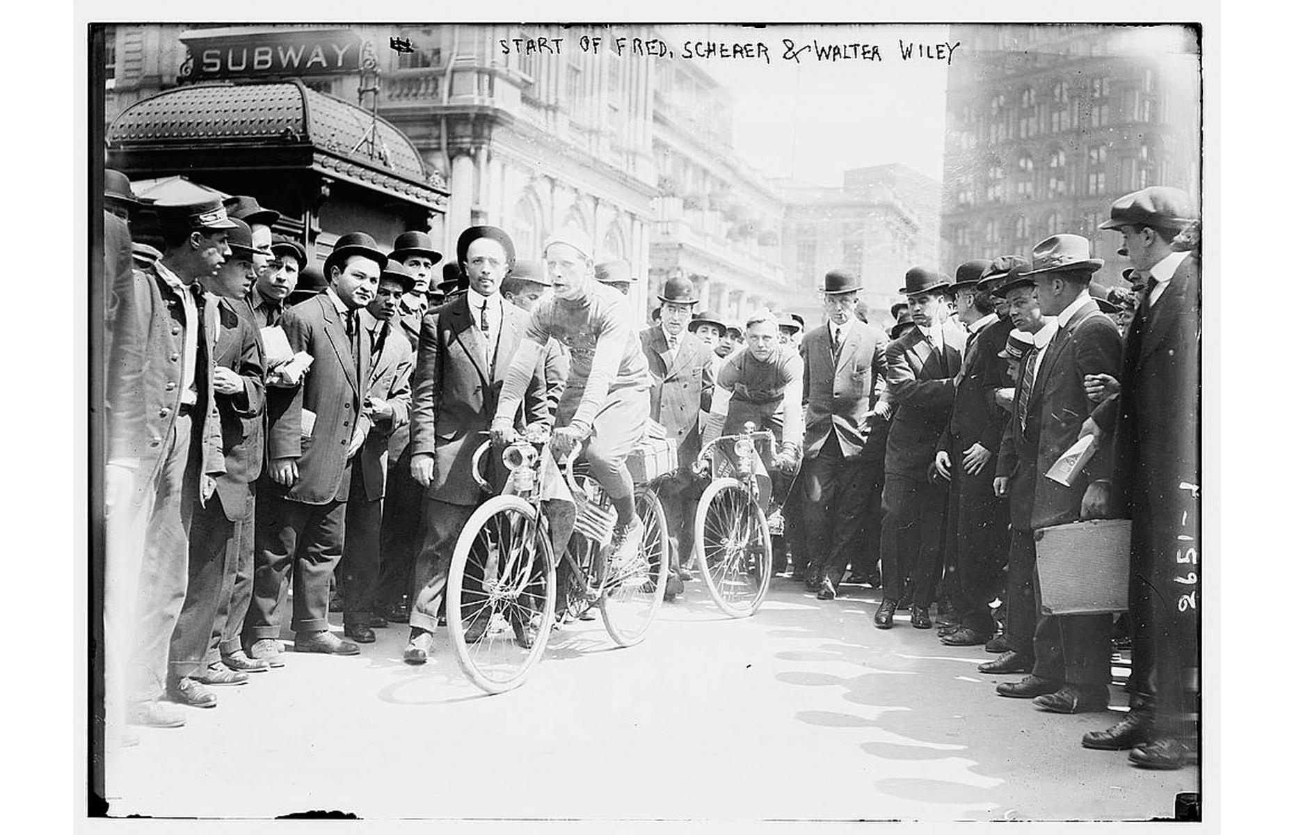 1913: The start of a transcontinental bike race