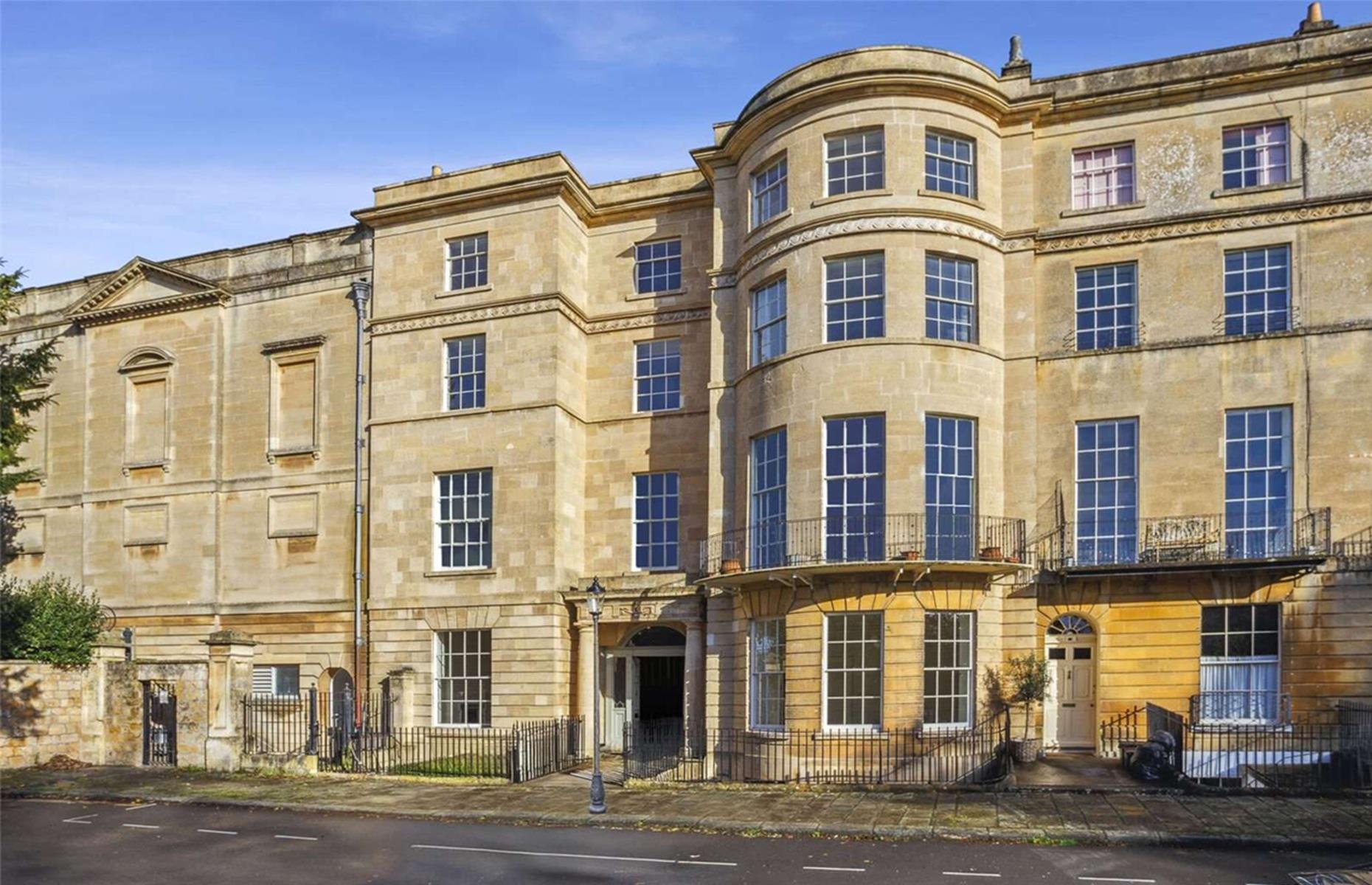 Listed Georgian townhouse penthouse, Bath, Somerset