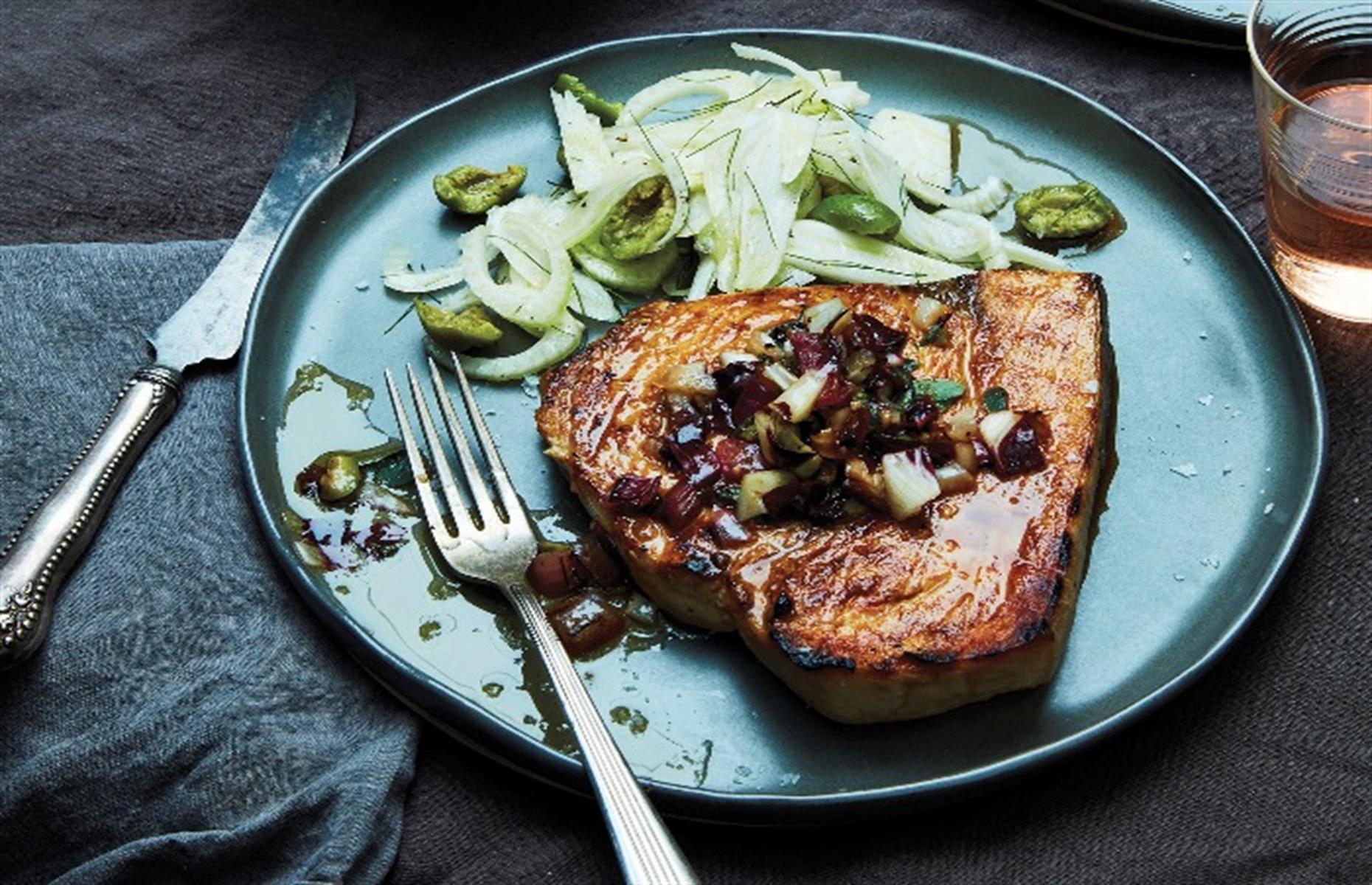 Grilled tuna steak with vegetable vinaigrette