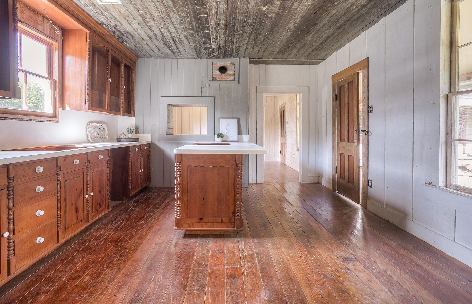 Historic boarding house, Texas, USA: £561,500 ($675k)