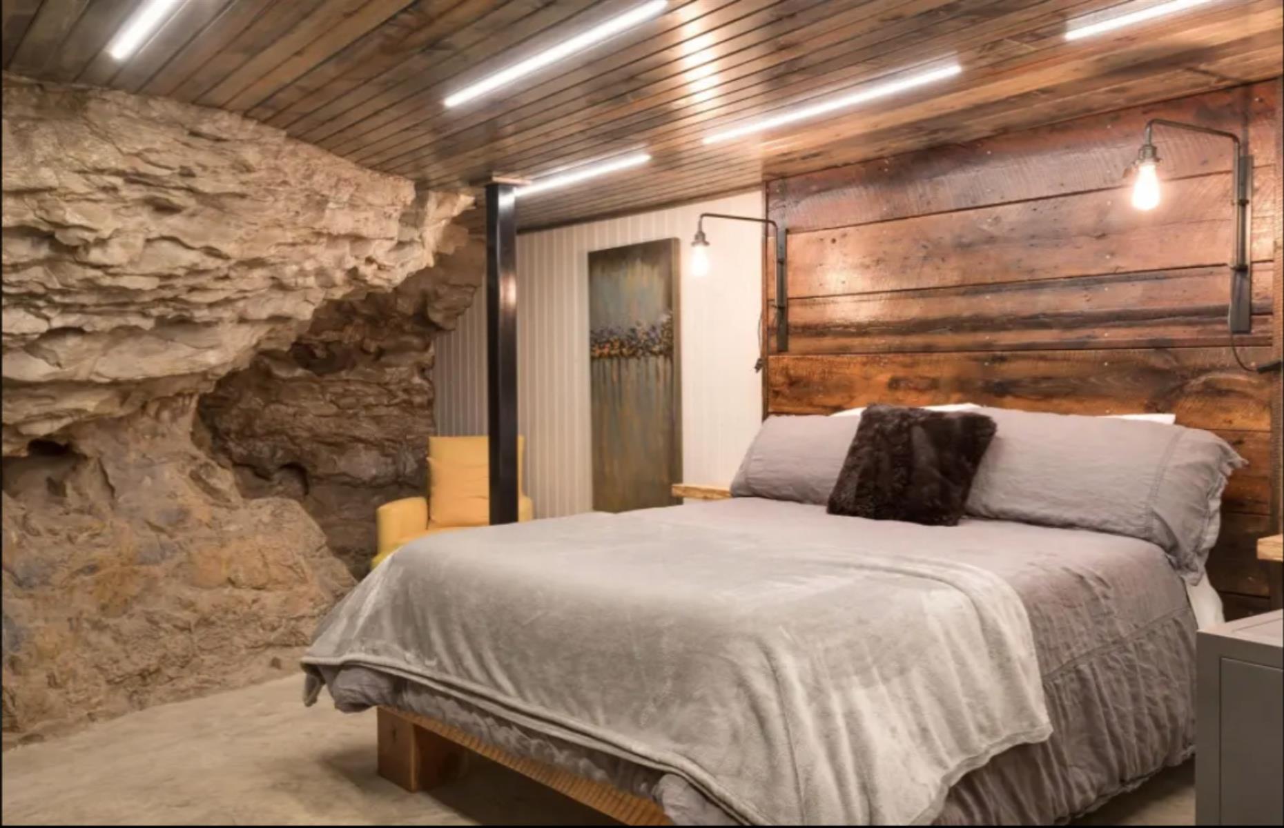 Converted Cold War cave, Arkansas, USA