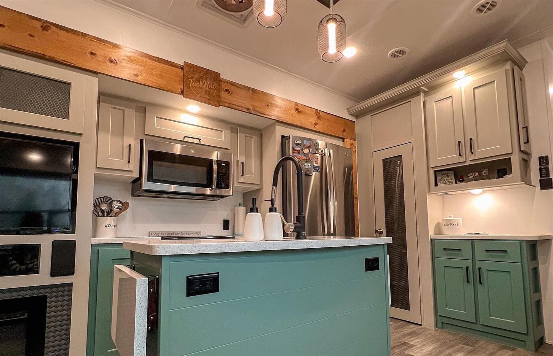 Budget-friendly Keystone Montana: after