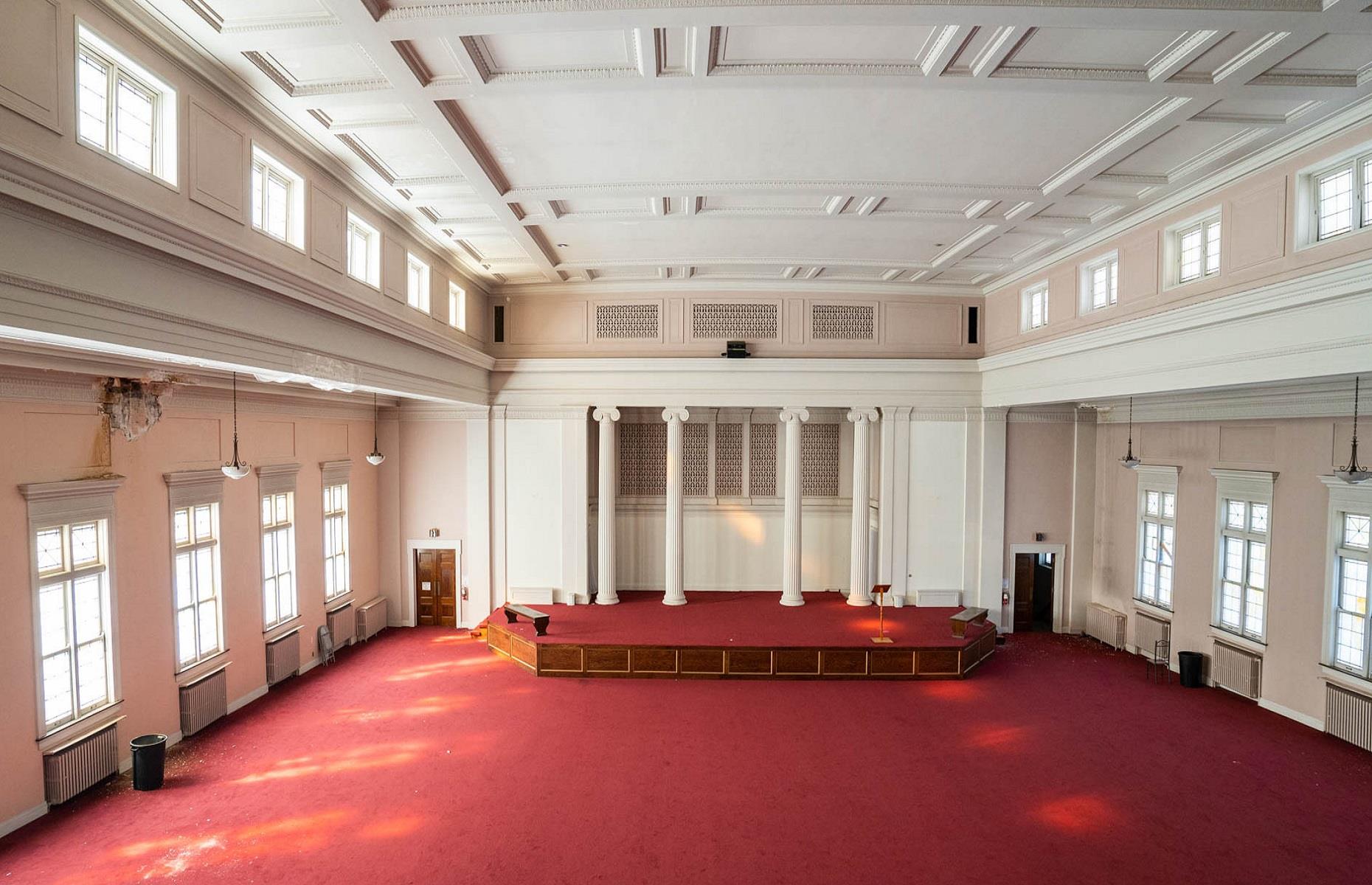 Historic church, Indiana, USA: £270,400 ($325k)