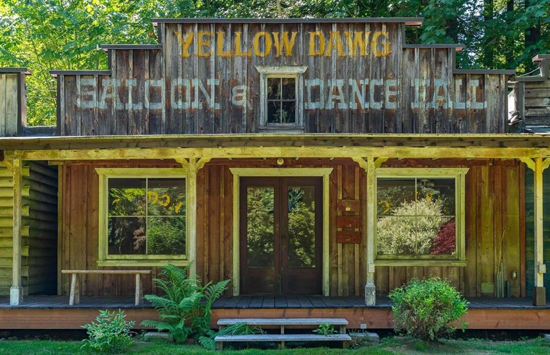 Rustic woodland estate, Washington, USA