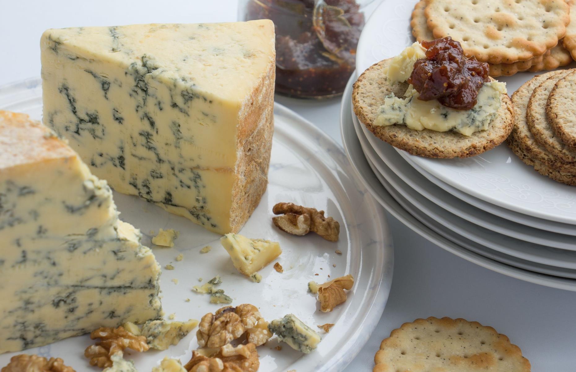 Cheese and oatcakes