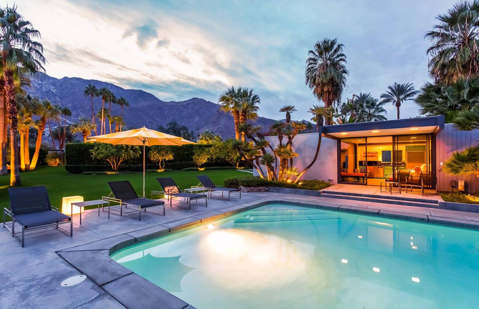 Leonardo DiCaprio's Palm Springs paradise: $3,750 (£3.2k) per night