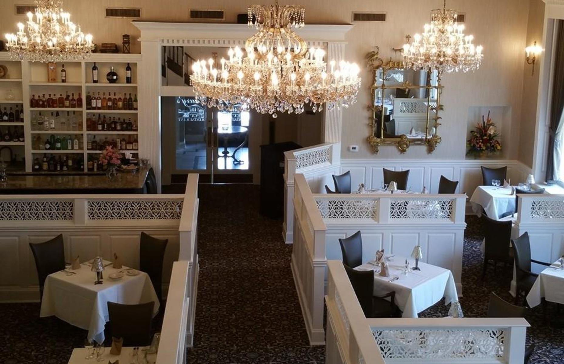 West Virginia: Laury’s Restaurant, Charleston