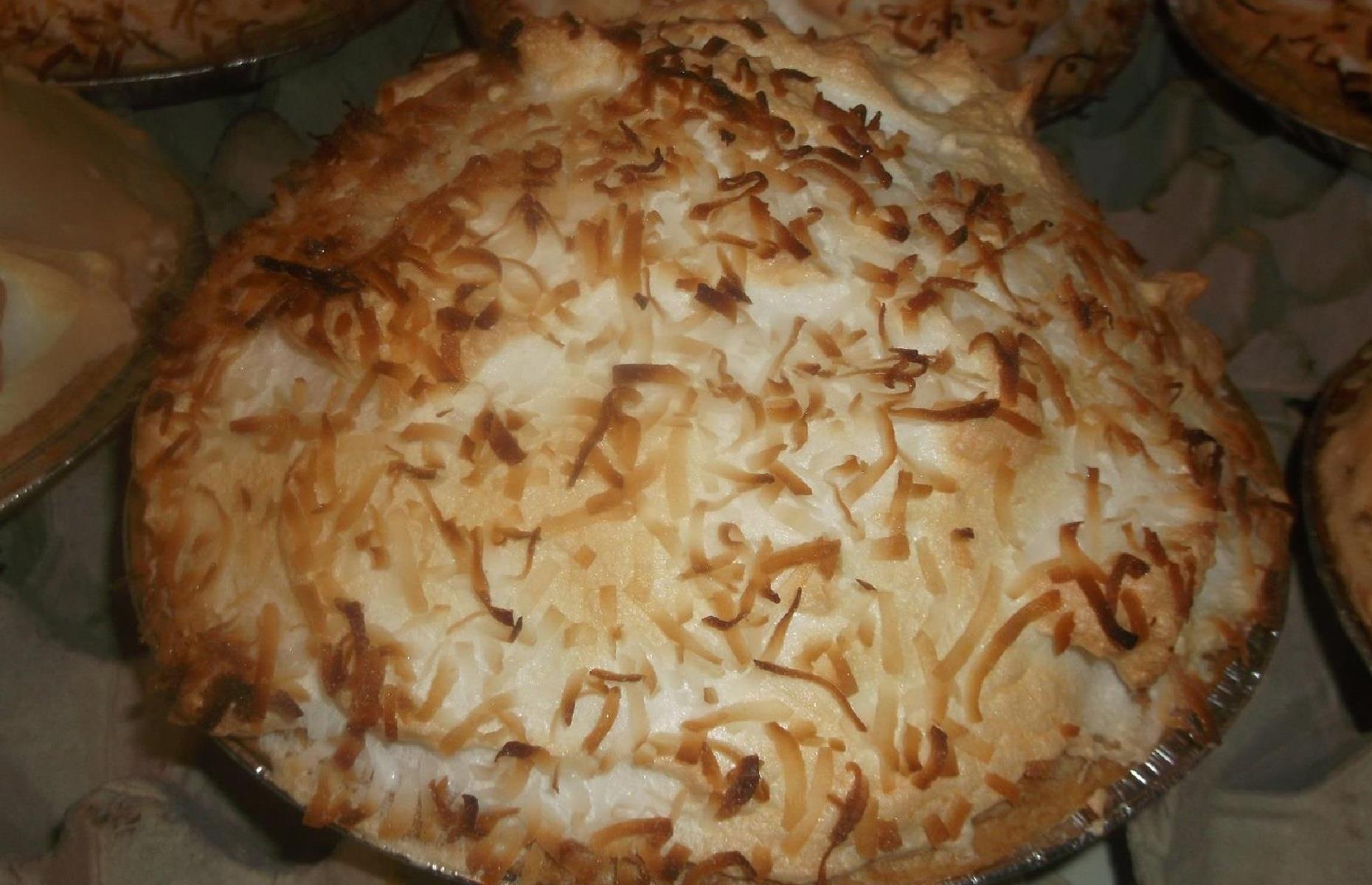 Arkansas: coconut cream pie, Ms Lena's Pie Shop, De Valls Bluff
