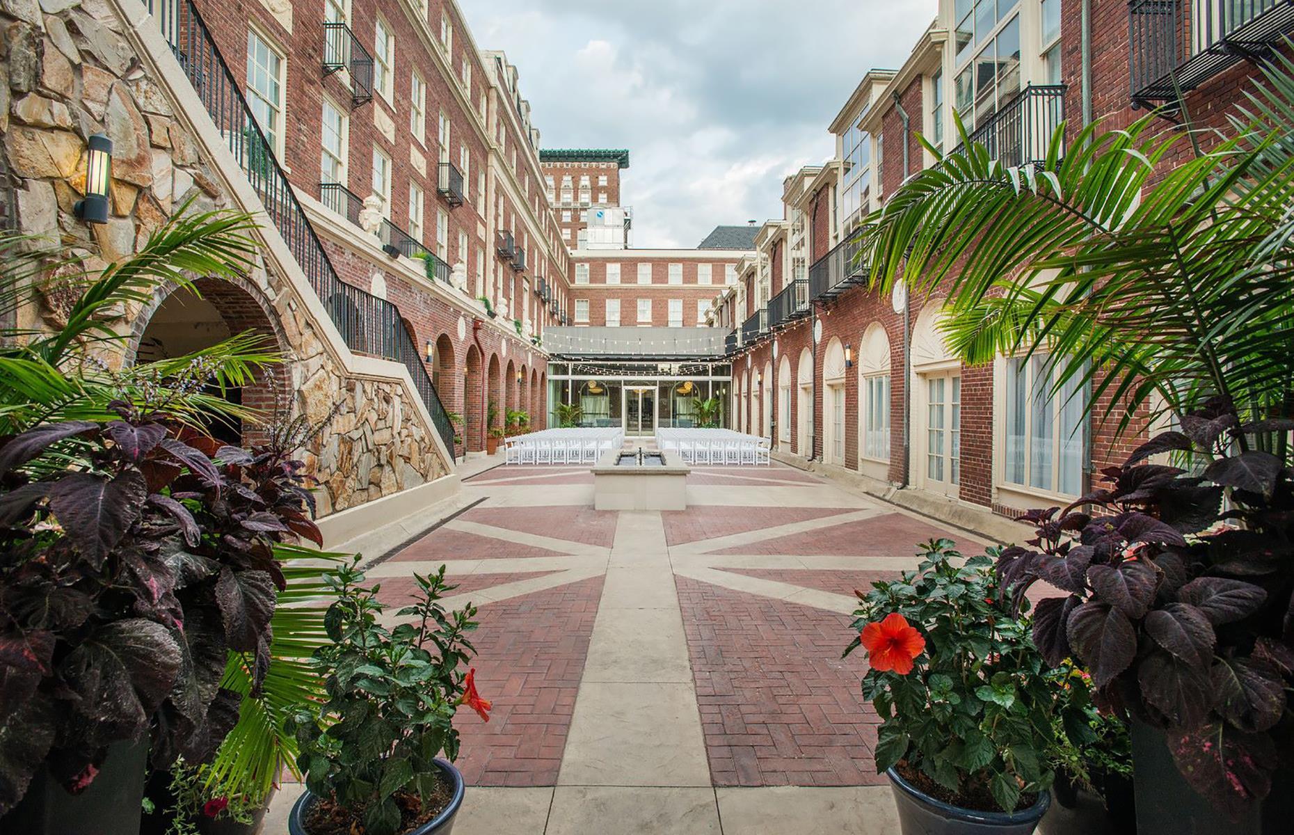 Nebraska: Magnolia Hotel, Omaha