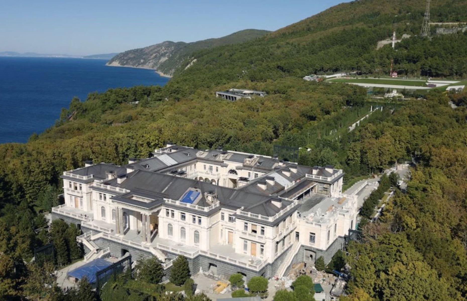 3. Russia, Vladimir Putin, Grand Kremlin Palace: £2.31 billion ($3bn)