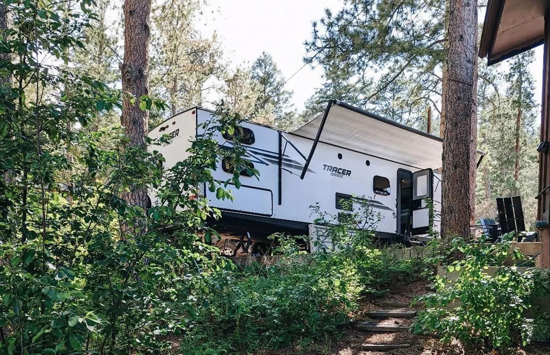Boho-style Jayco Jay Feather: exterior
