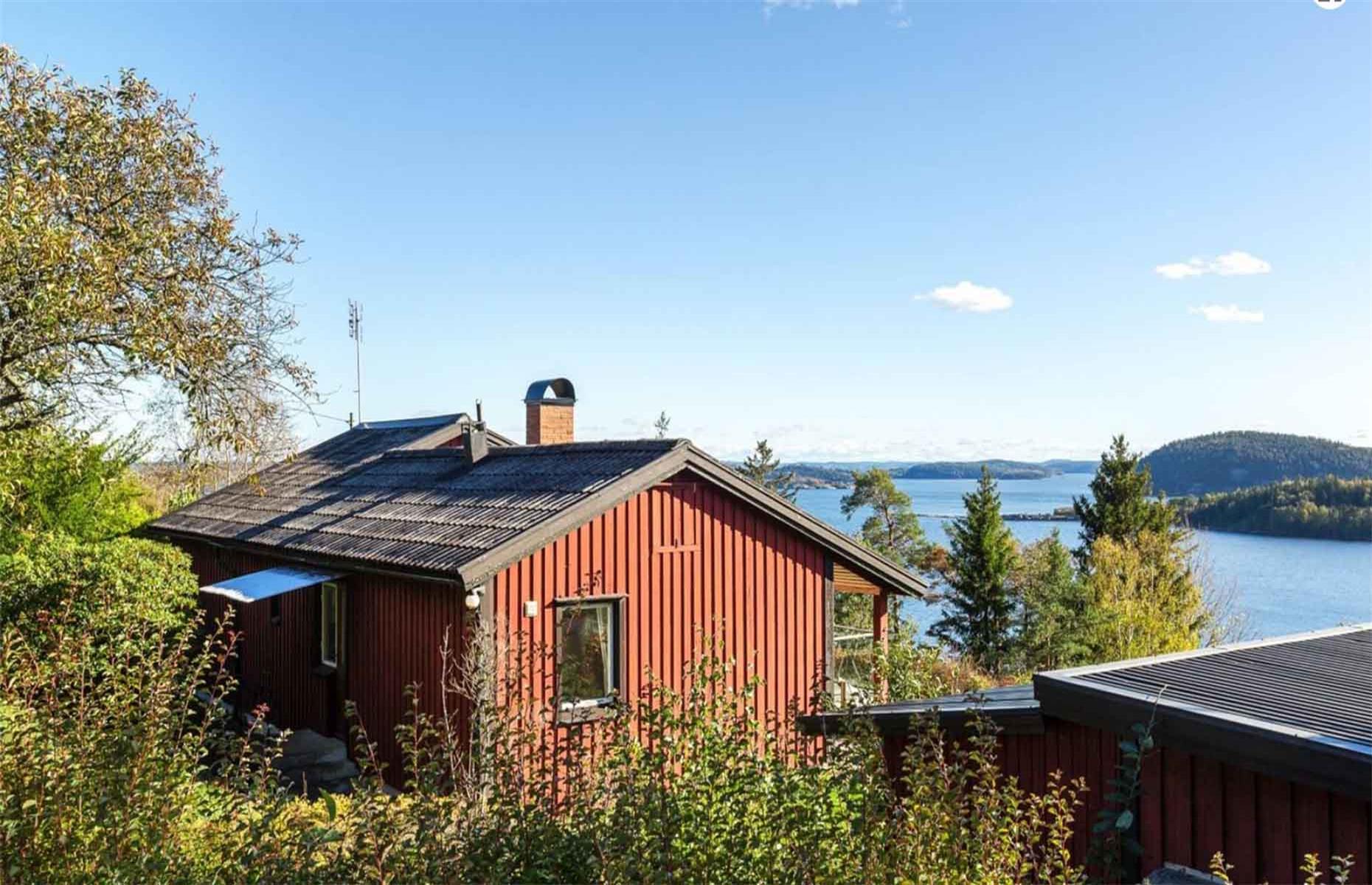 Sweden: average house price £246,090
